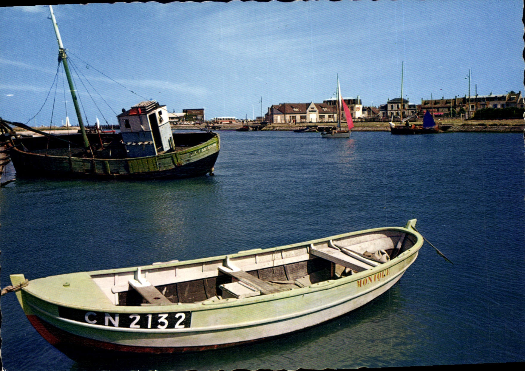 CPSM Courseulles Sur Mer Le Port Bateaux Au Mouillage