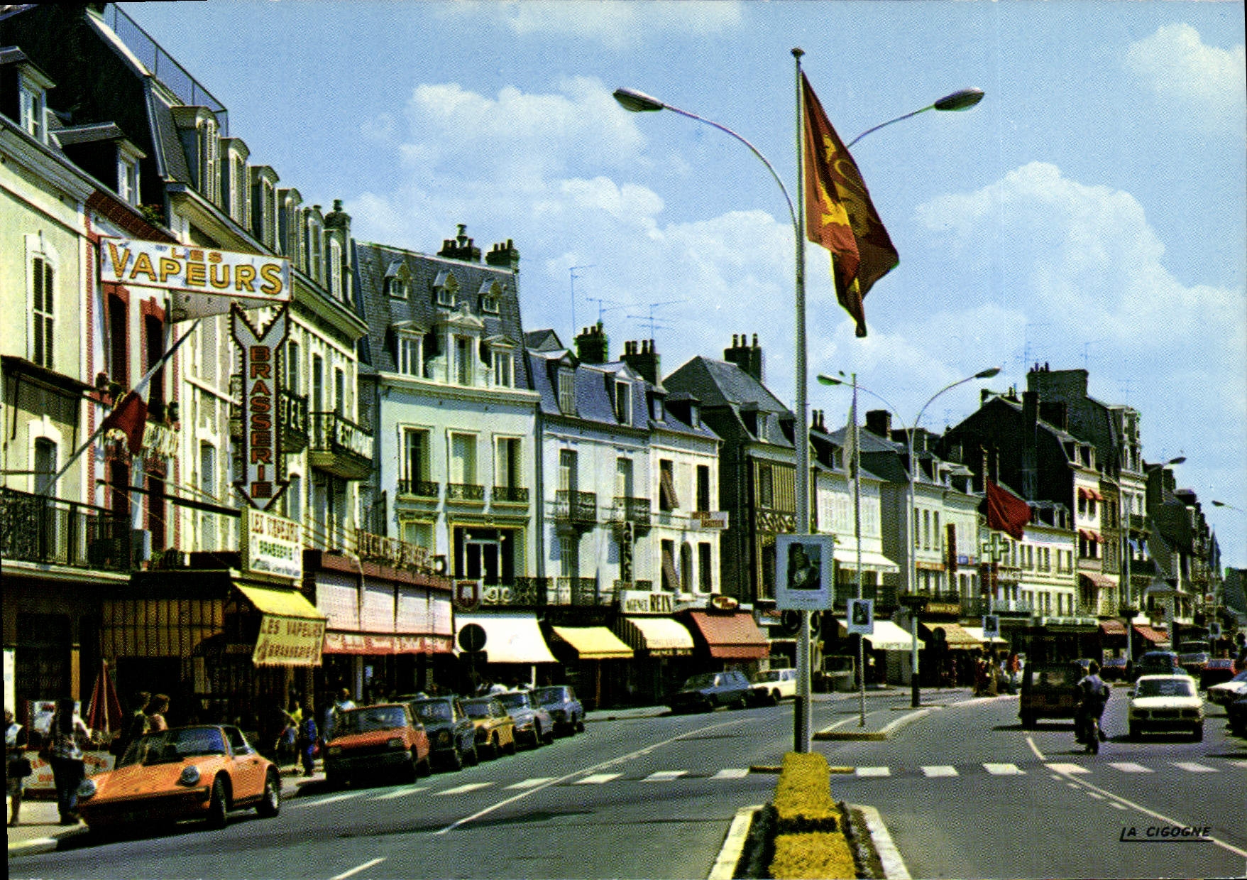 CPSM Trouville La Reine Des Plages boulevard Moureaux PORSCHE 911
