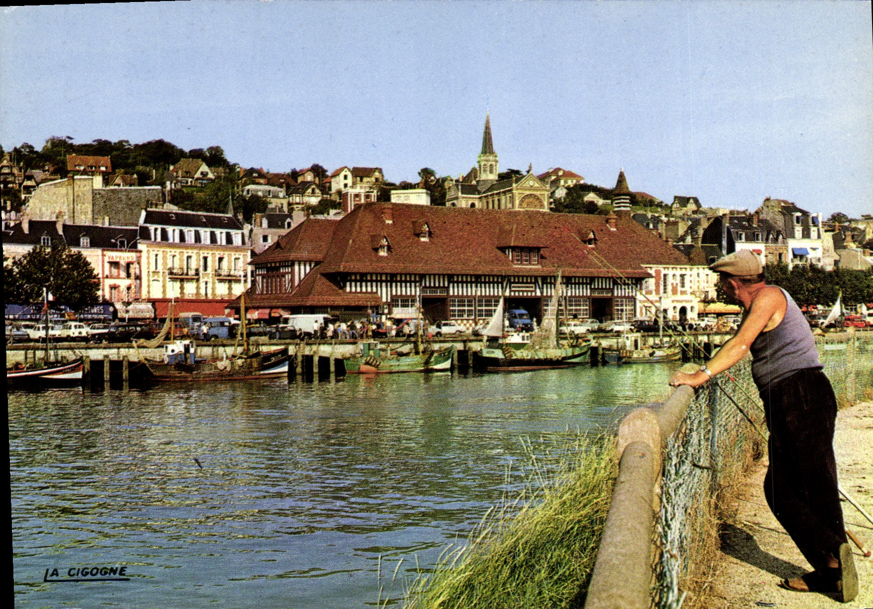 CPSM Trouville La Reine Des Plages la Touques et vue générale