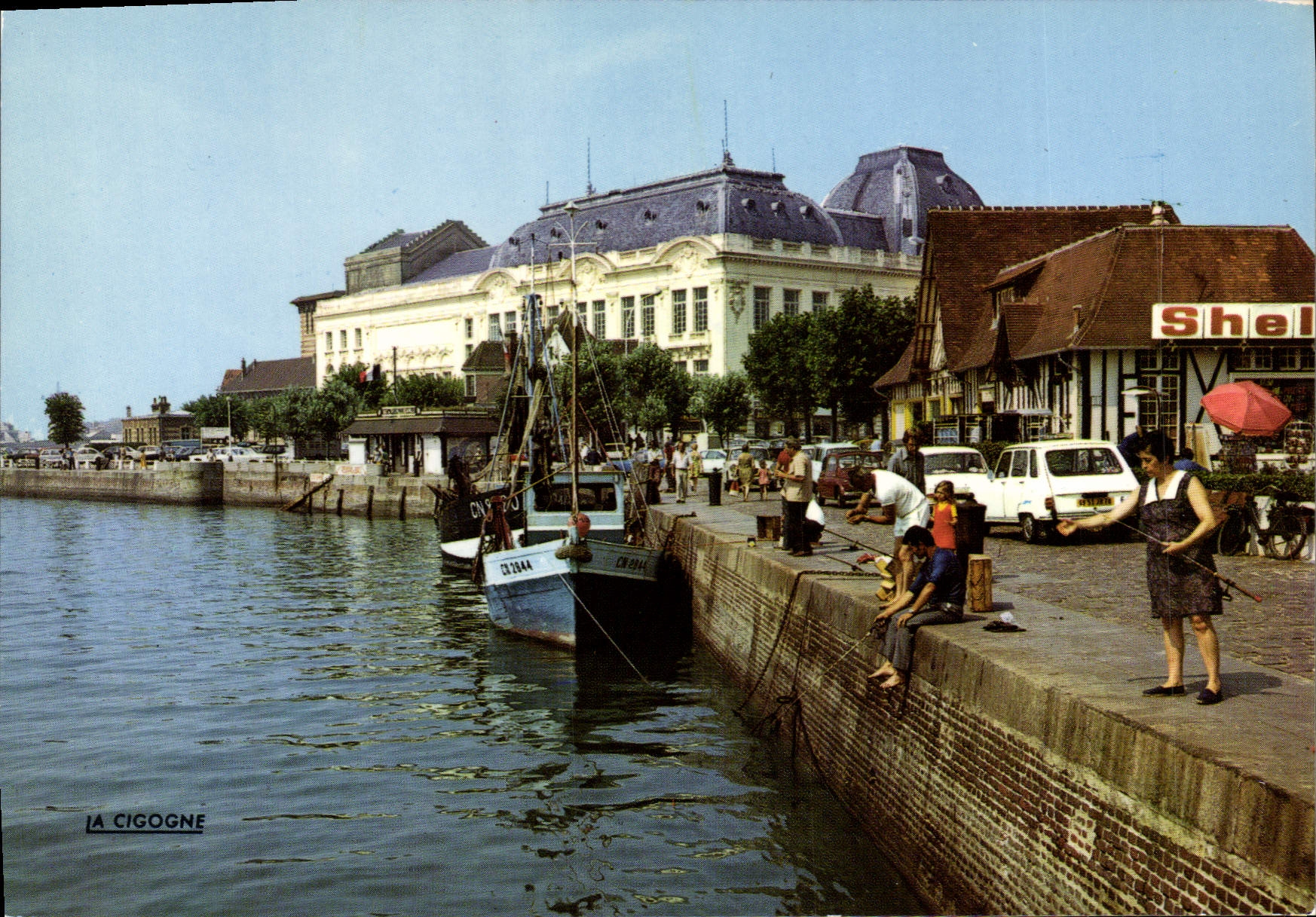 CPSM Trouville La Reine Des Plages Le Coin Des Pecheurs Et Le Casino