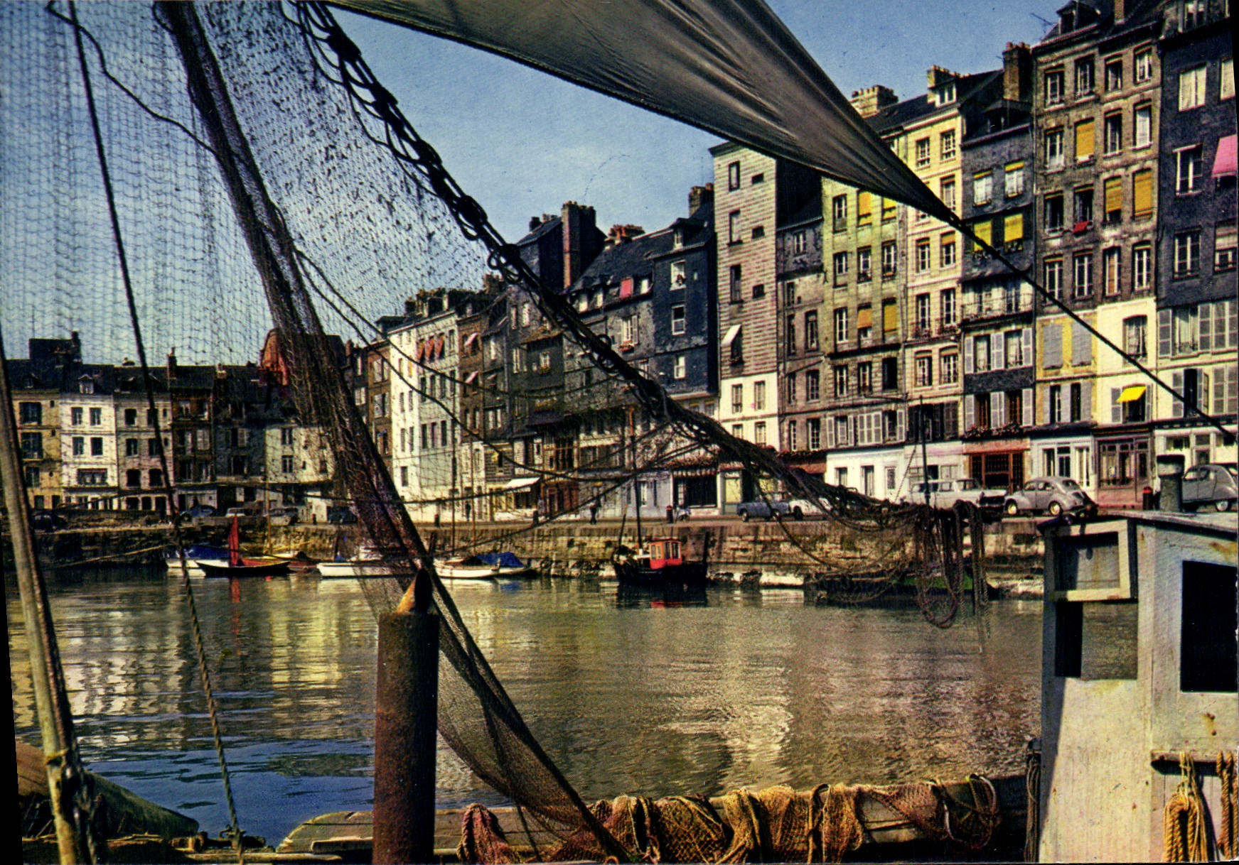 CPSM Honfleur Le Vieux Bassin Et Le Quai Sainte Catherine