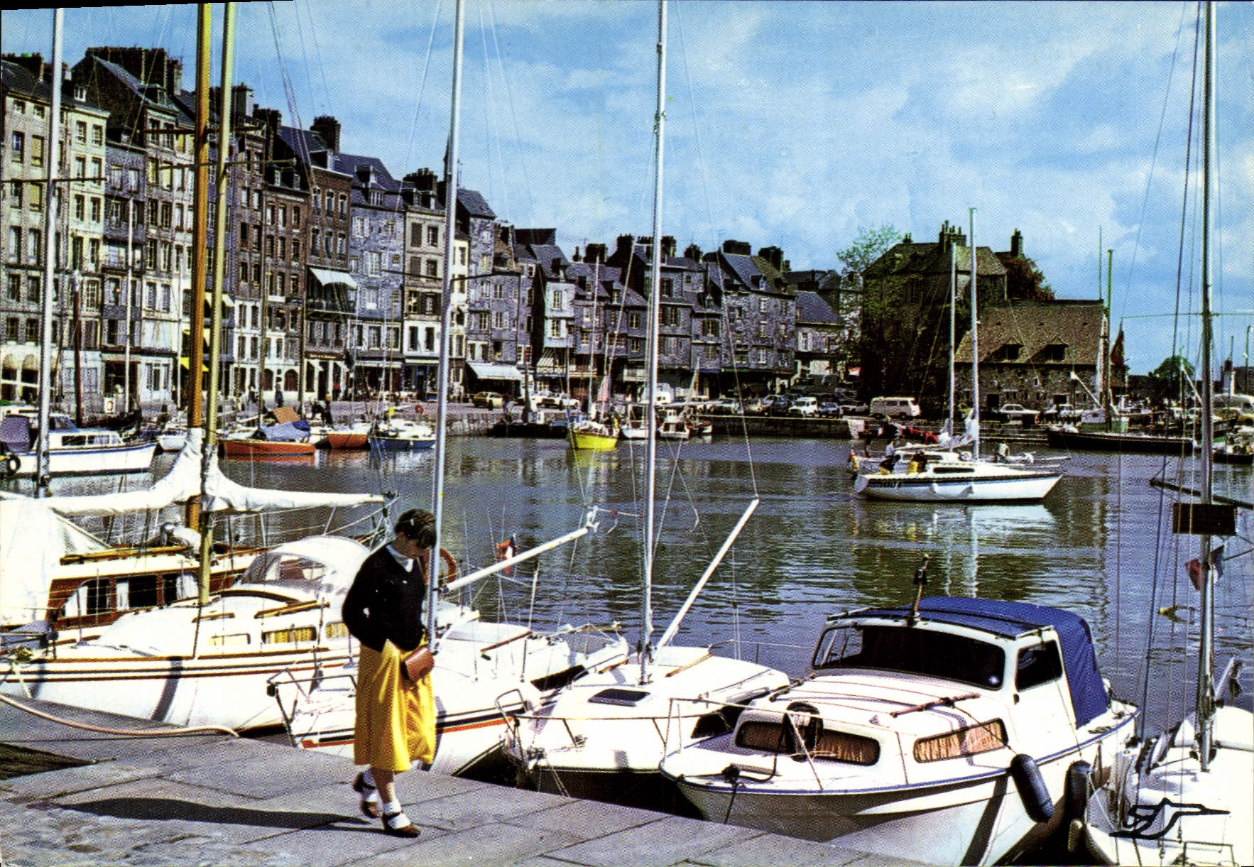 CPSM Honfleur Le Vieux Bassin