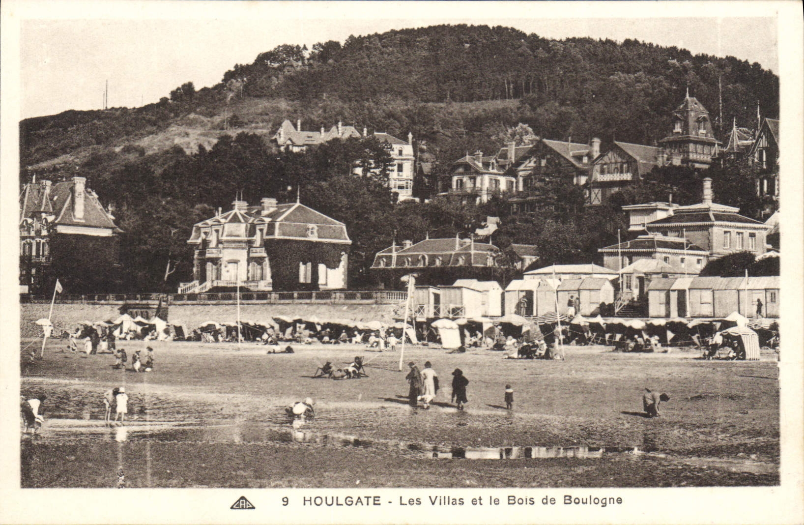 CPA Houlgate Les Villas Et Le Bois De Boulogne