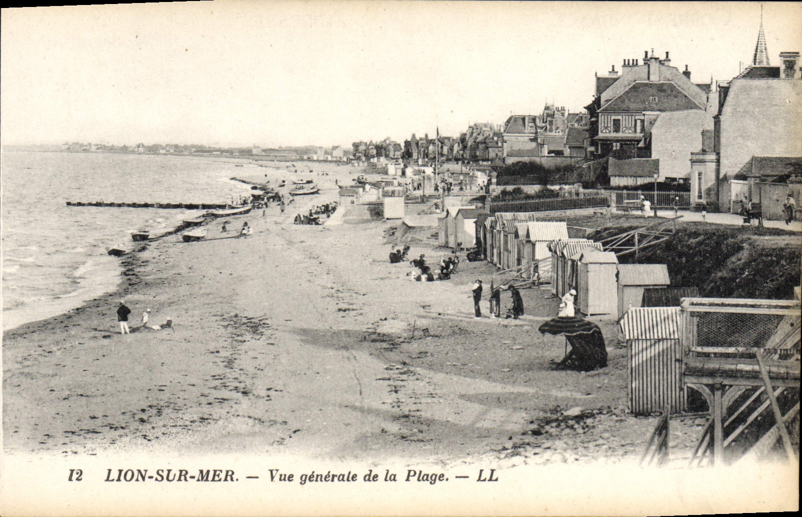 CPA Lion Sur Mer Vue Generale De La Plage