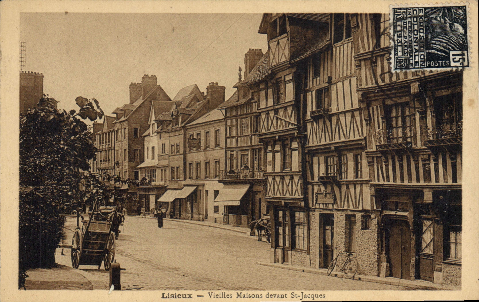 CPA Lisieux Vieilles Maisons Devant St Jacques