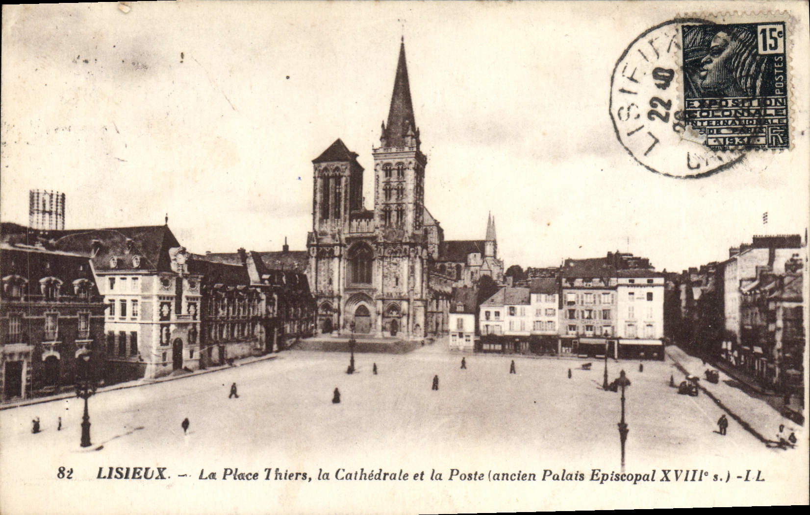 CPA Lisieux La Place Thiers La Cathedrale Et La Poste