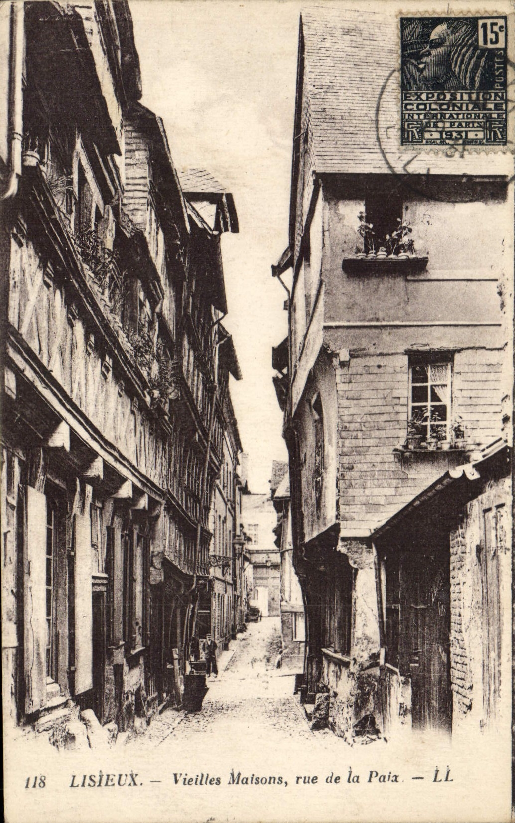 CPA Lisieux Vieilles Maisons Rue De La Paix