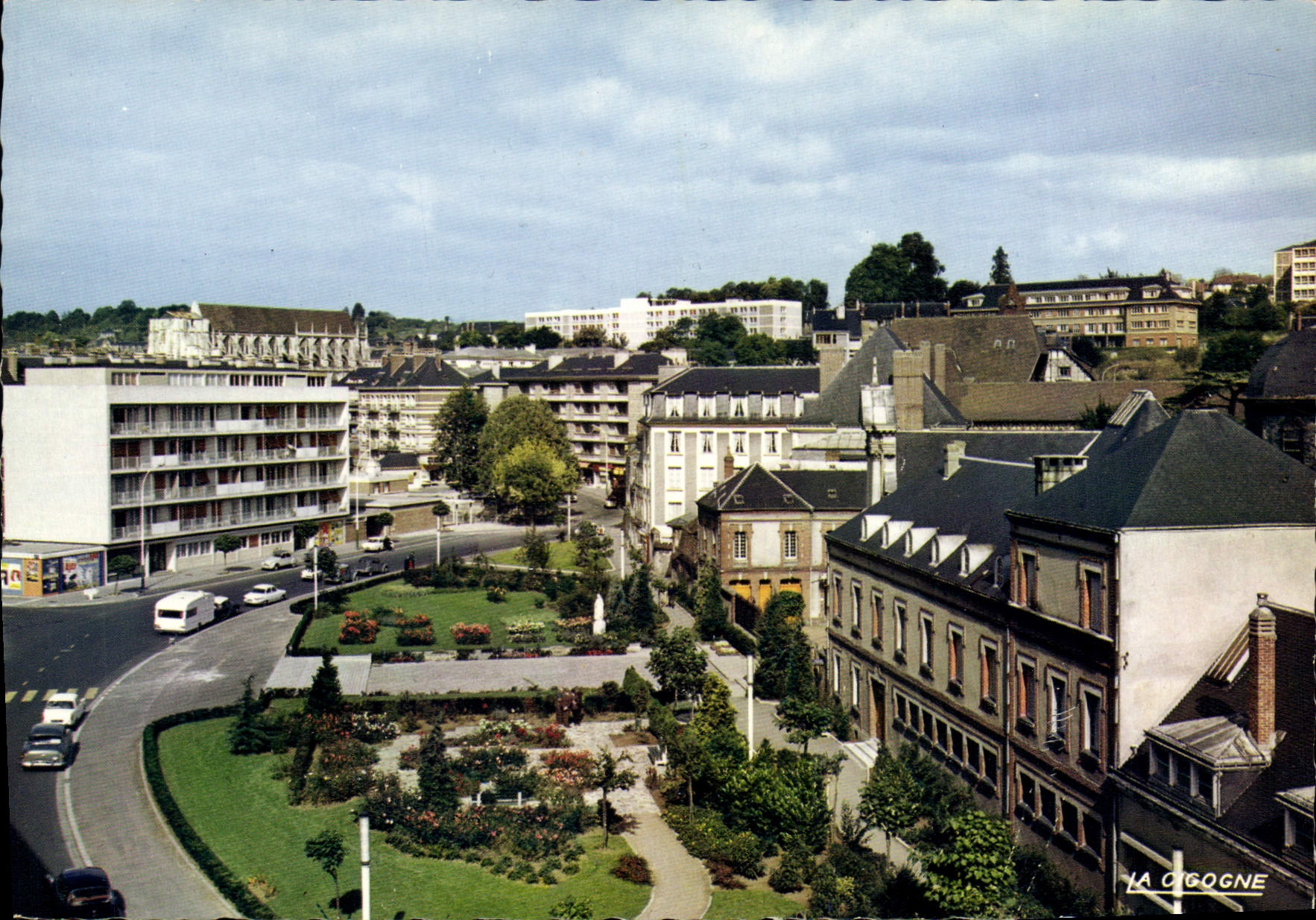 CPSM Lisieux Vue Generale Sur I'Entree Du Carmel