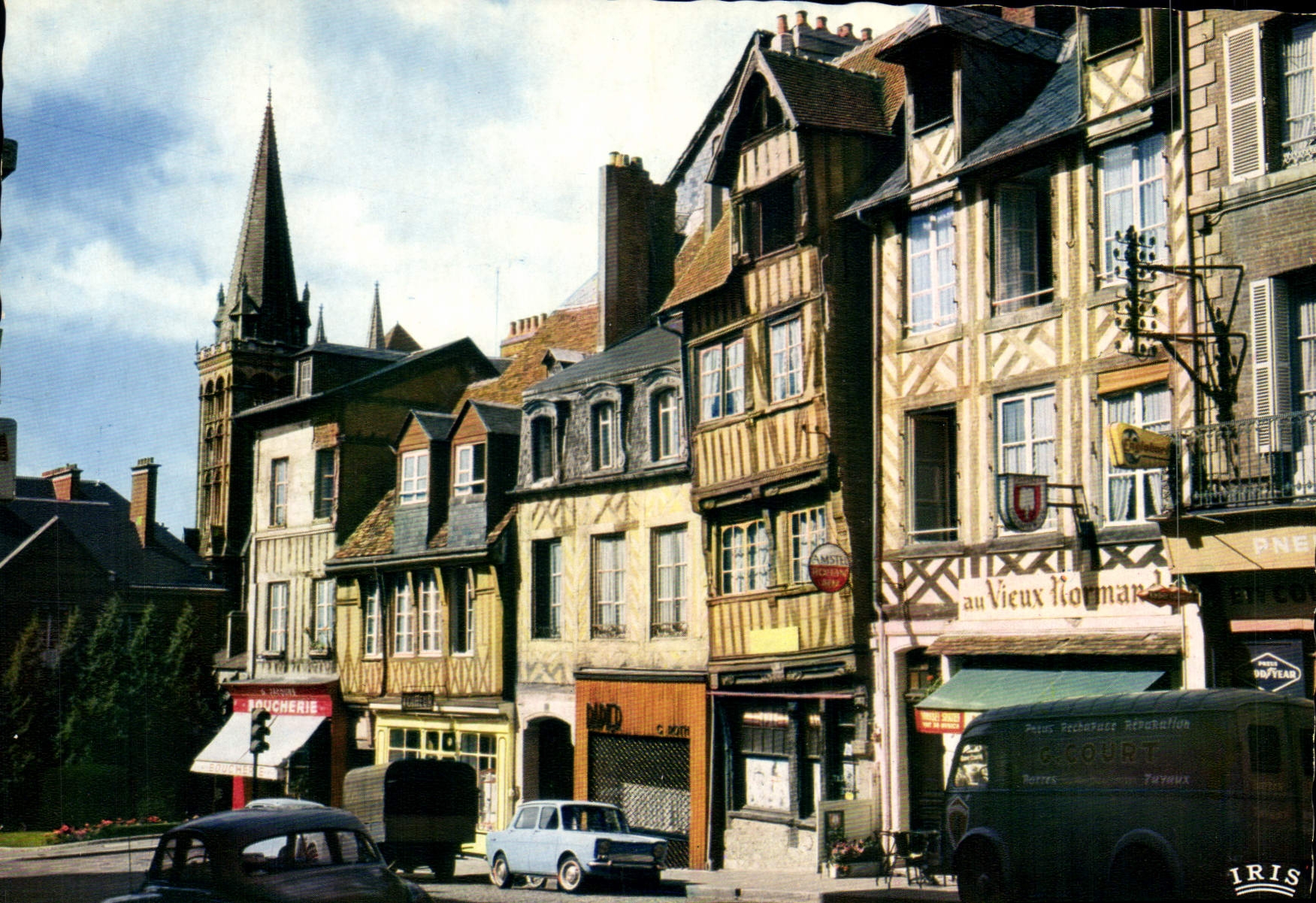 CPSM Lisieux Vieilles Maisons Rue Cheron