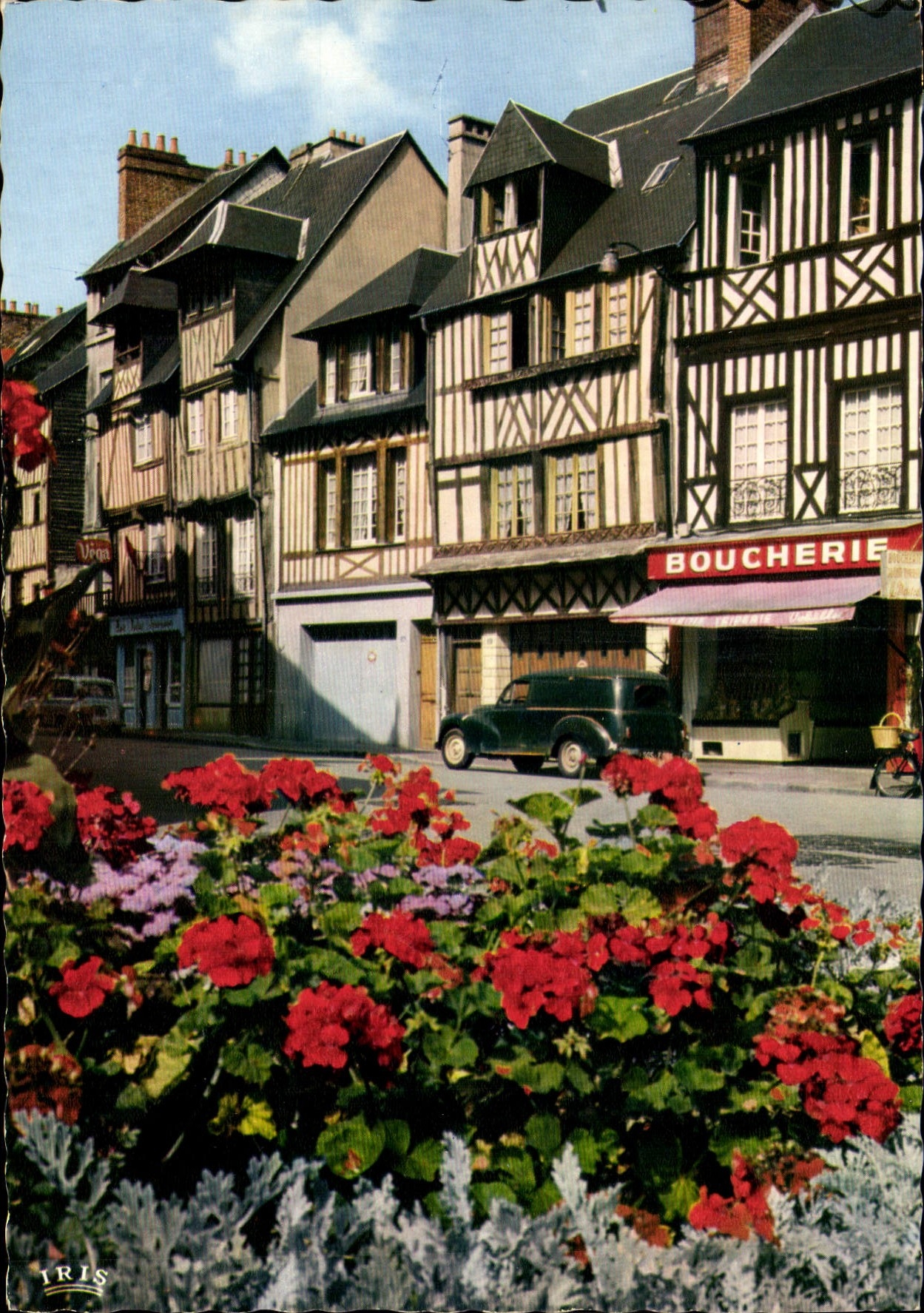 CPSM Lisieux Vieilles Maisons Rue Cheron