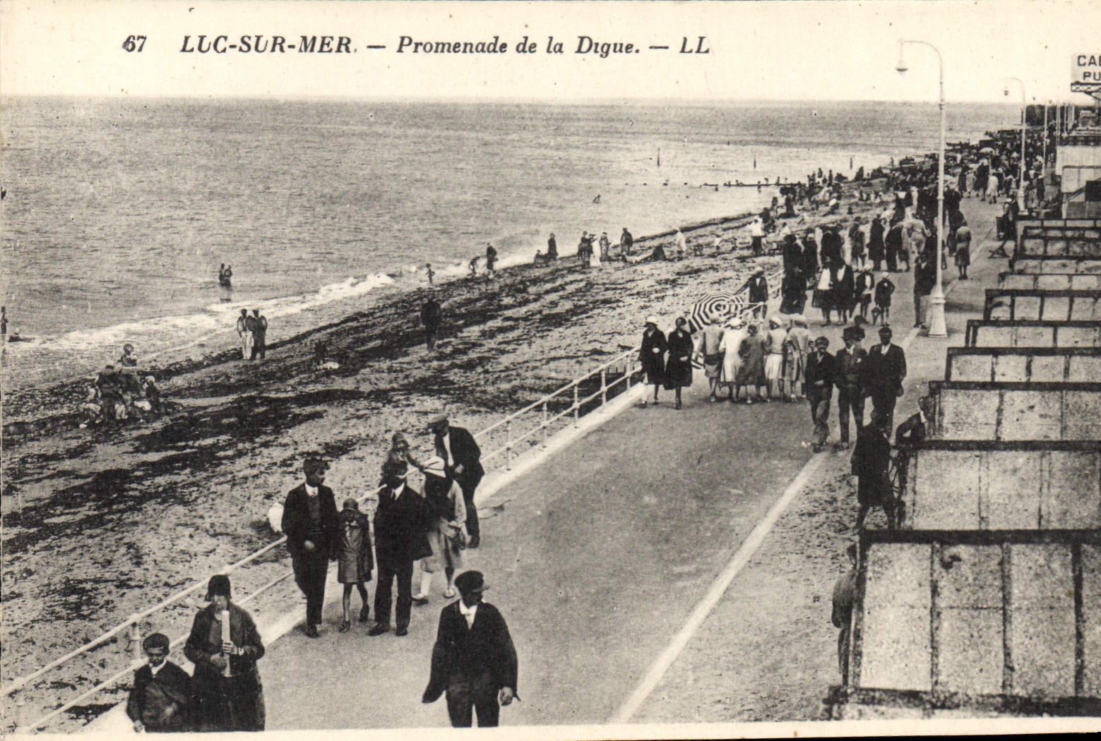 CPA Luc Sur Mer La Promenade De La Digue