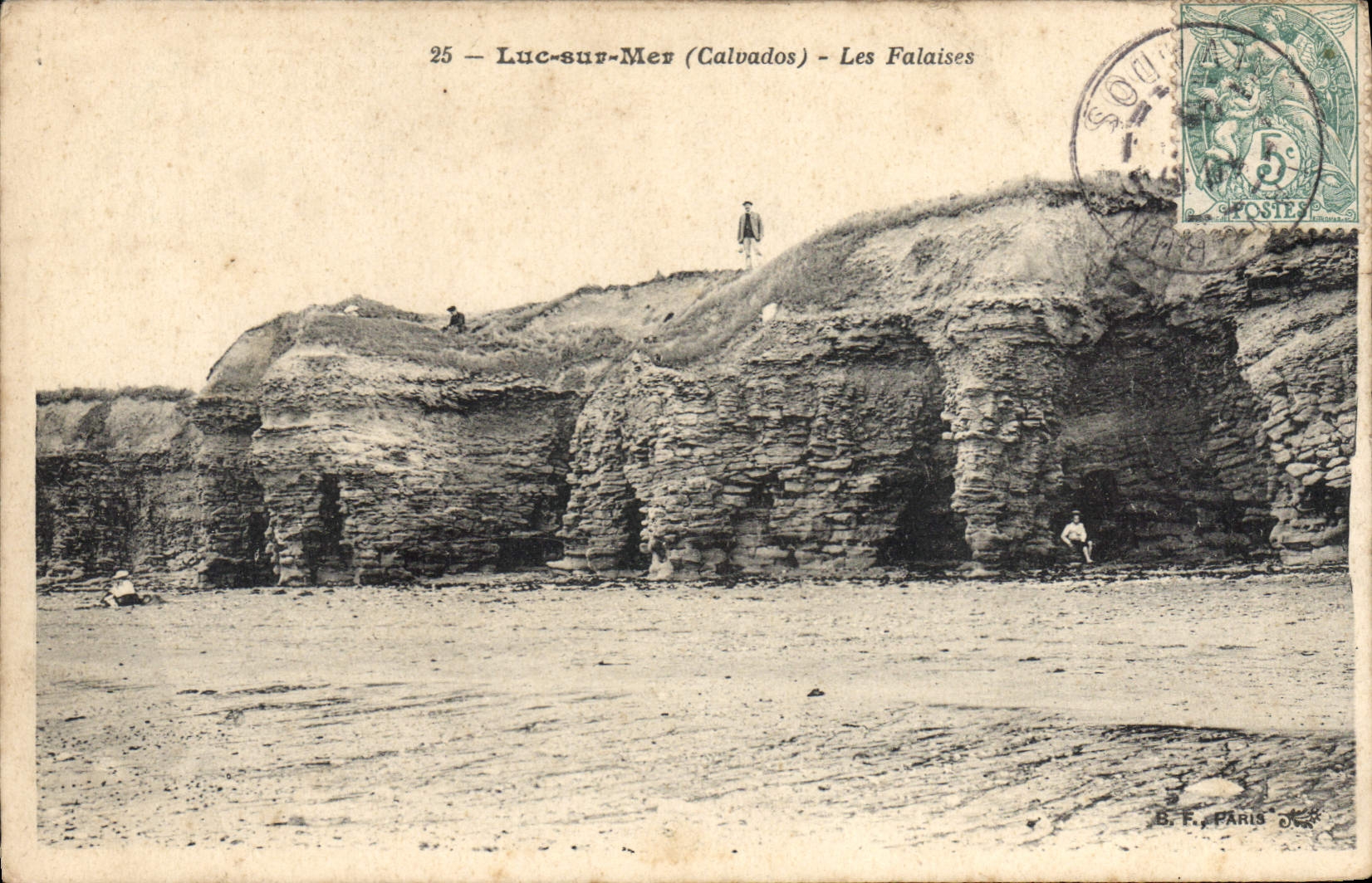 CPA Luc Sur Mer Les Falaises