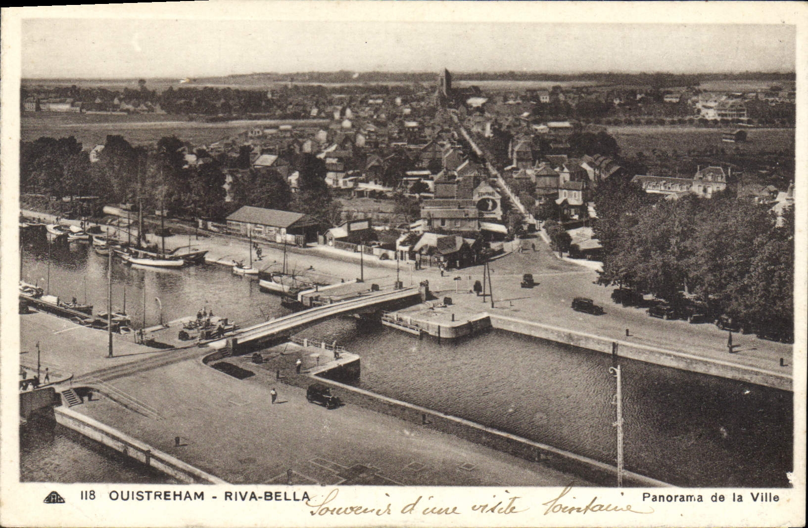 CPA Ouistreham Riva Bella panorama de la ville