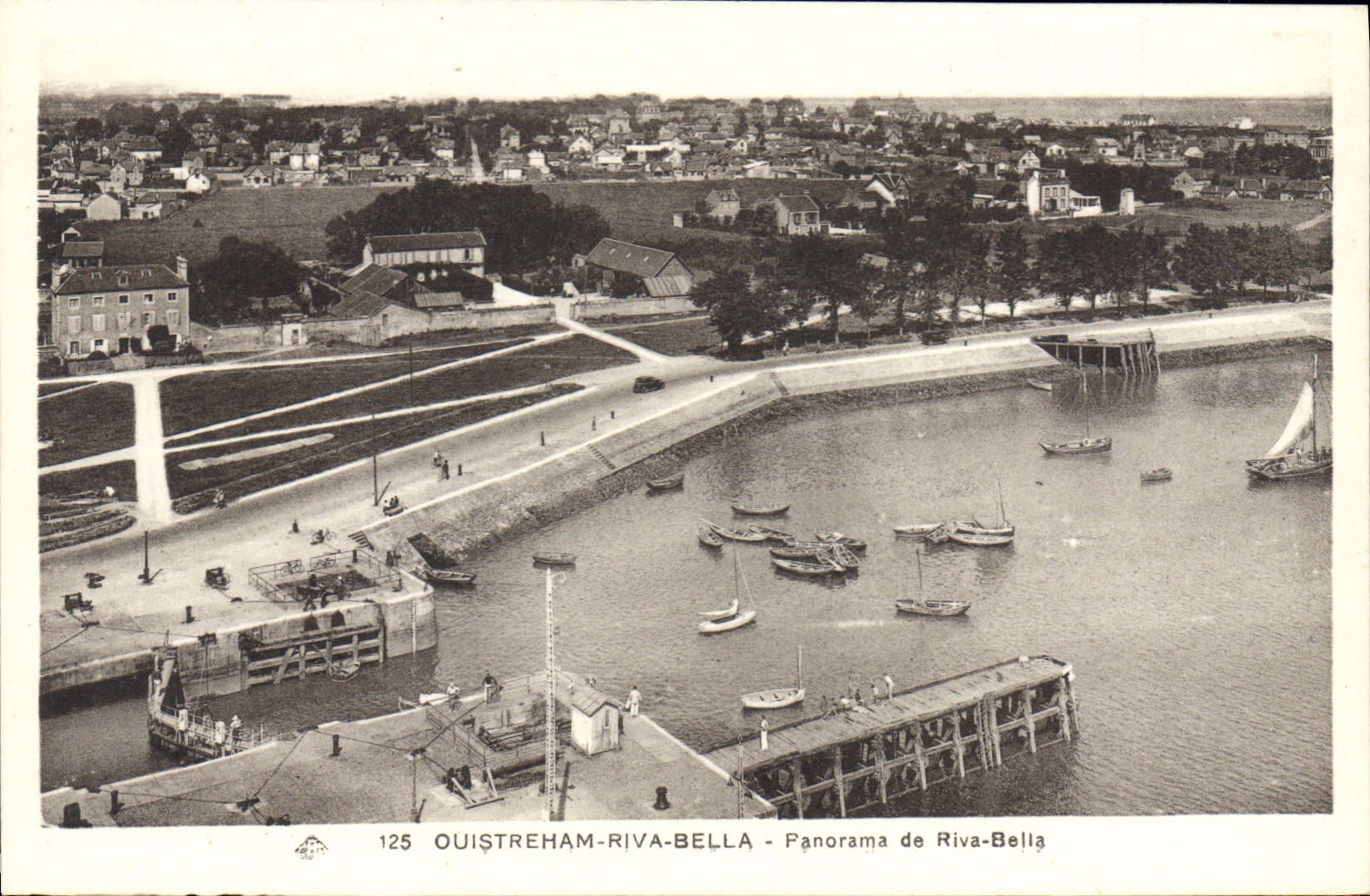 CPA Ouistreham Riva Bella Panorama