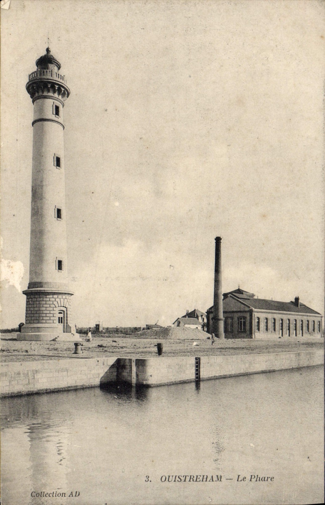 CPA Ouistreham Le Phare