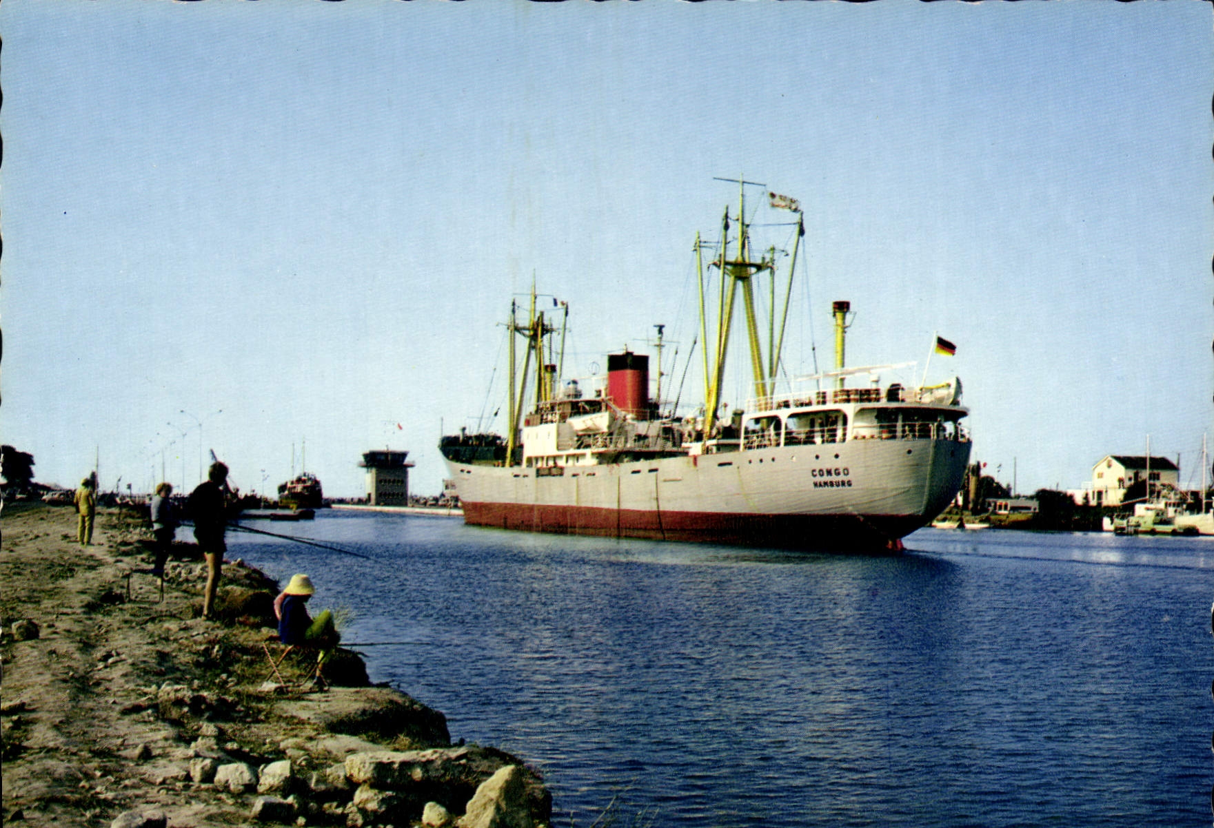 CPSM Riva Bella Un Cargo Reprenant La Mer
