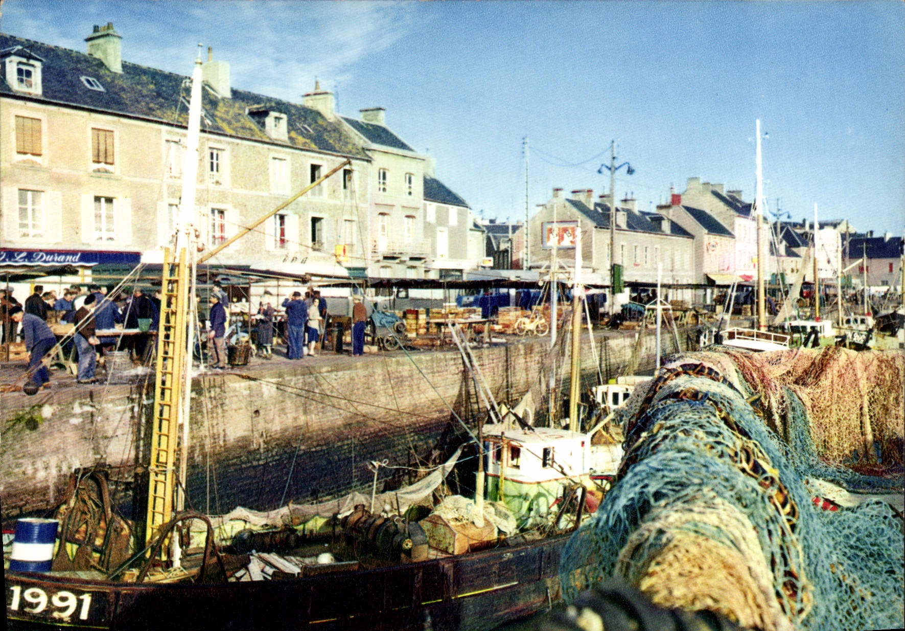 CPSM Port En Bessin Le Marché Au Poisson