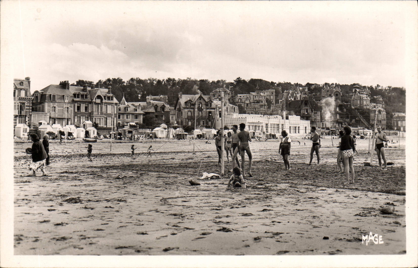 CPA Villers Sur Mer La Plage Et La Digue
