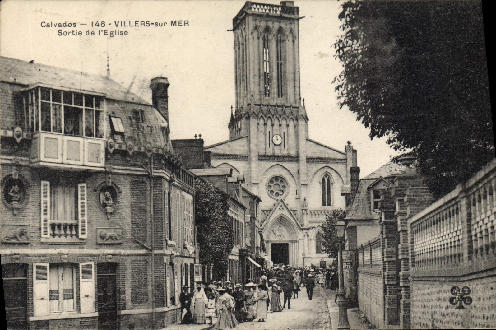 CPA Villers Sur Mer Sortie De I'Eglise