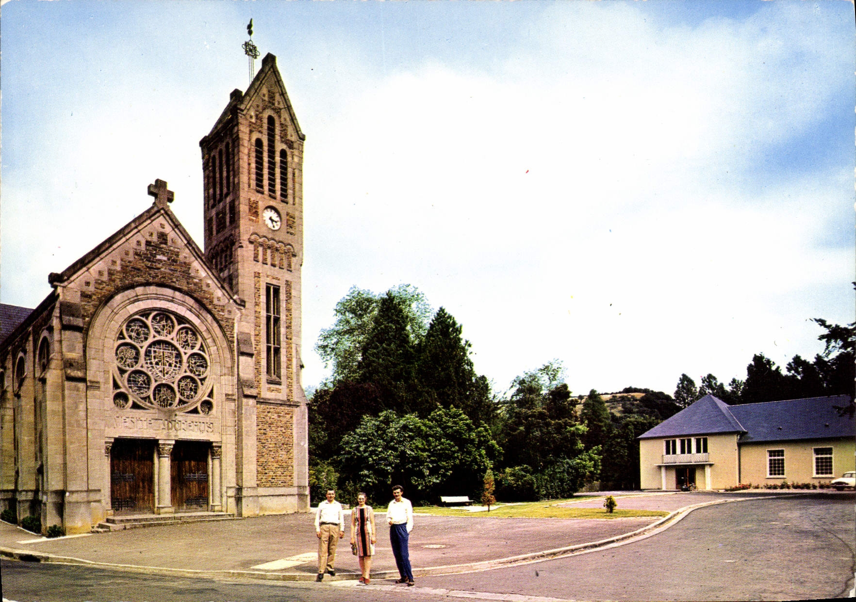 CPSM Pont D'Ouilly L'Eglise Et La Salle Des Fetes