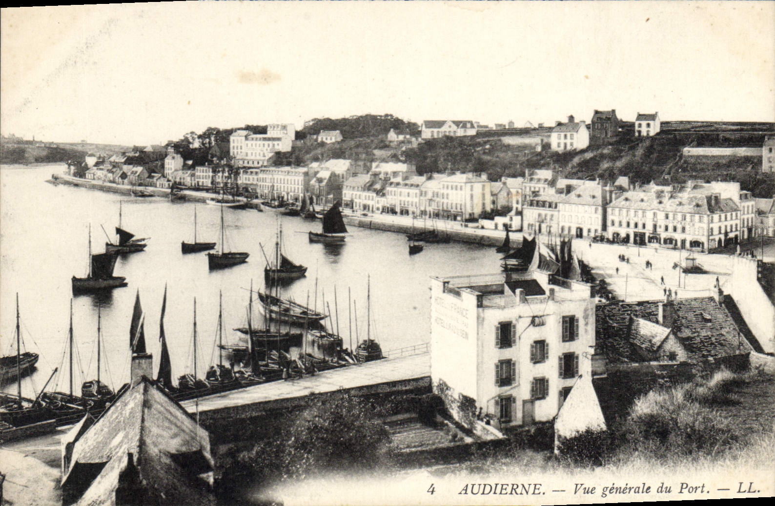 CPA Audierne Vue Generale Du Port