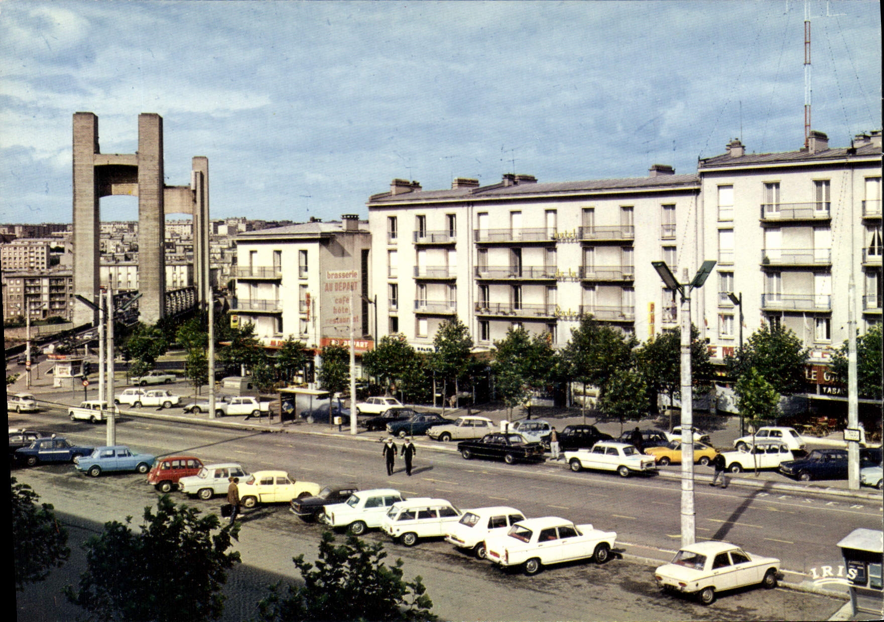 CPSM Brest Bas De La Rue De Siam Et Le Pont De Recouvrance