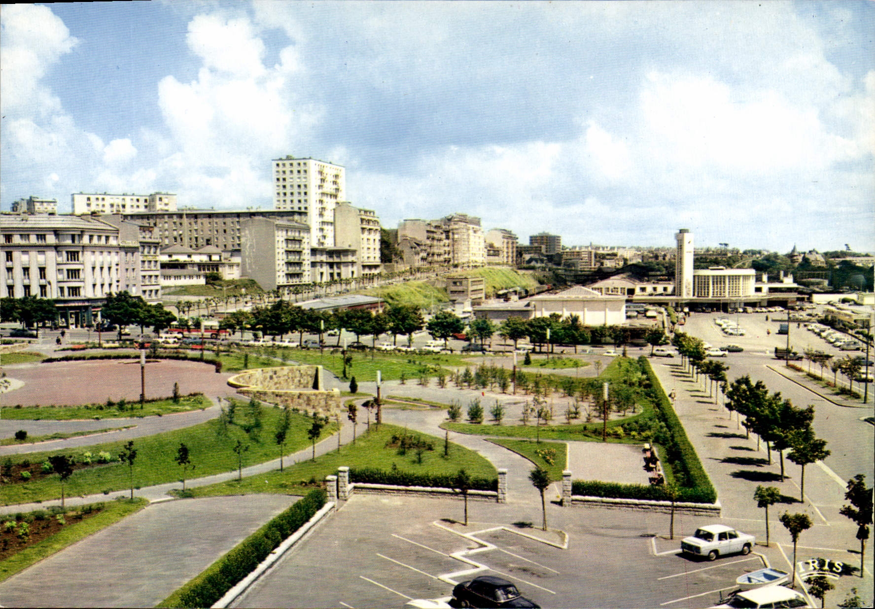 CPSM Brest Square Kennedy Vers Les Gares SNCF et routière