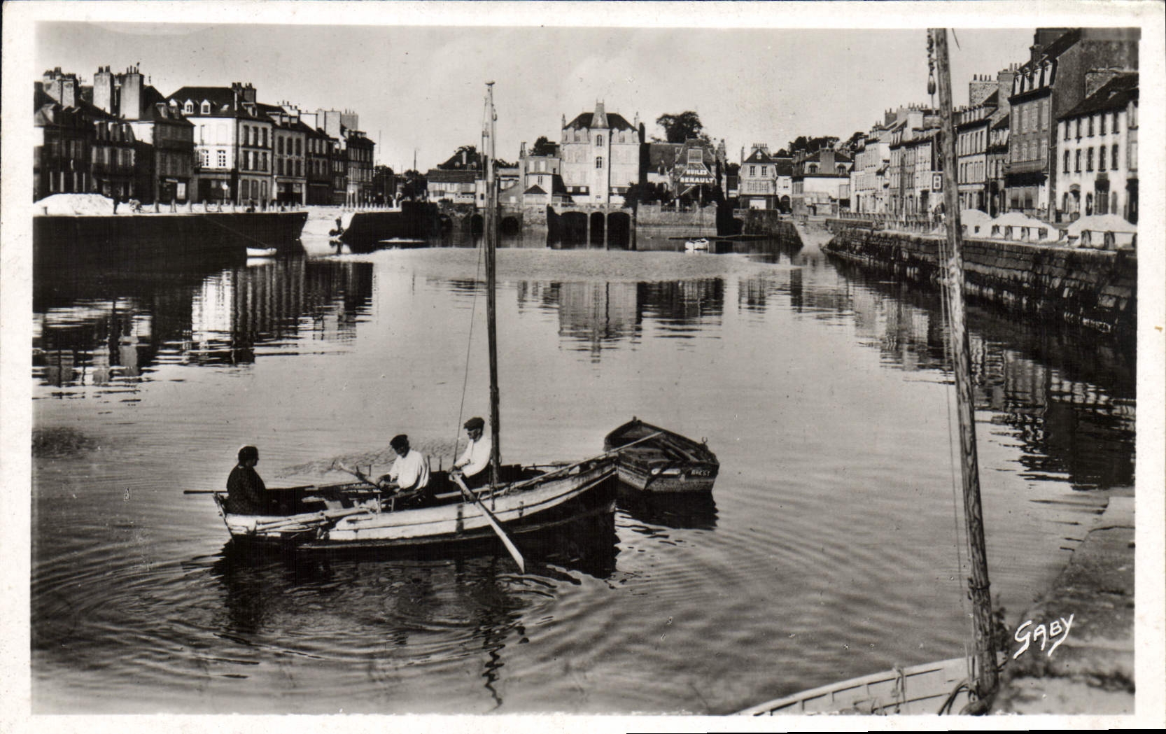 CPA Landerneau Le Port Et Les Quais Du Leon Et De Cornouailles