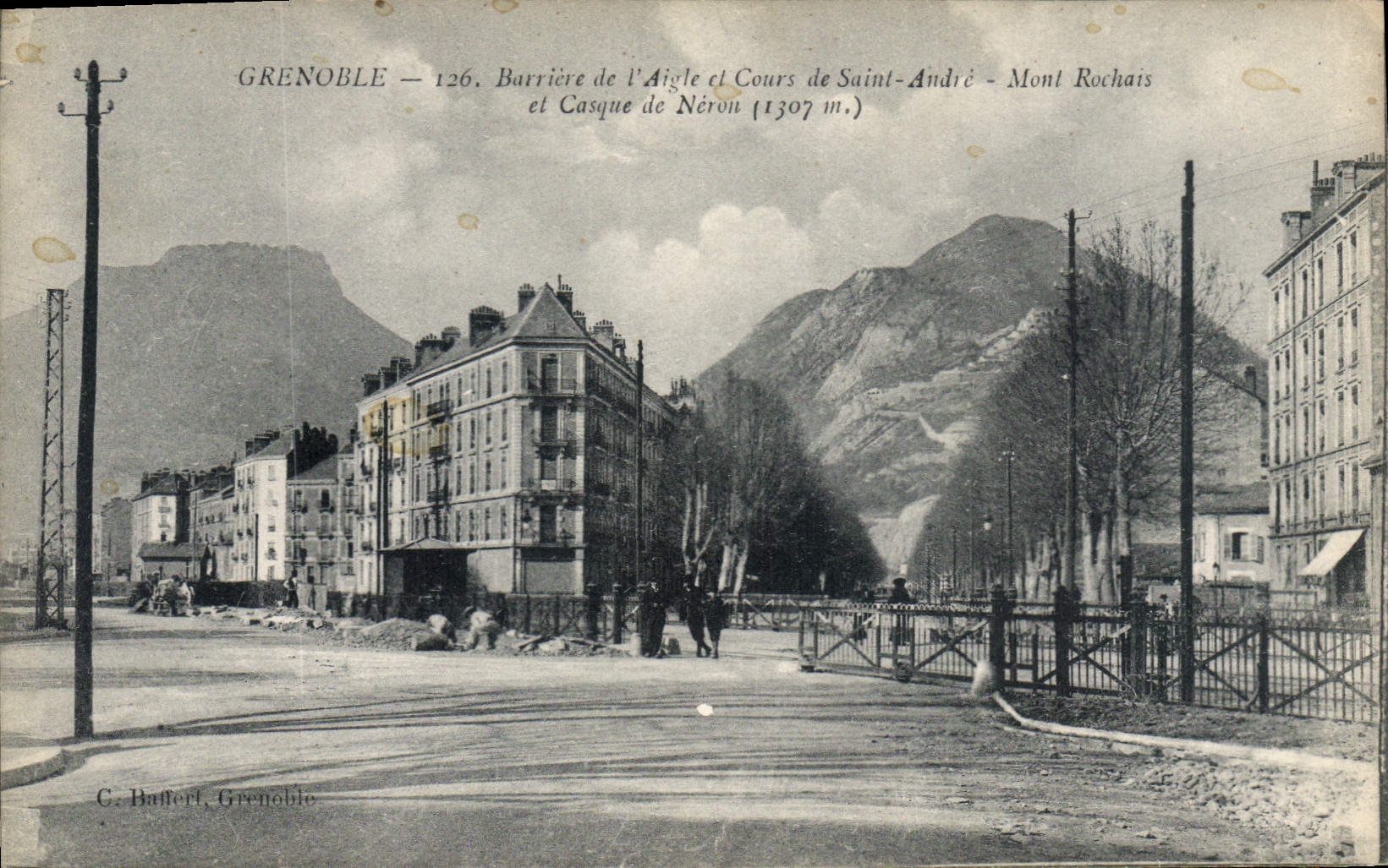 CPA Grenoble Barriere De I'Aigle Et Cours De Saint André
