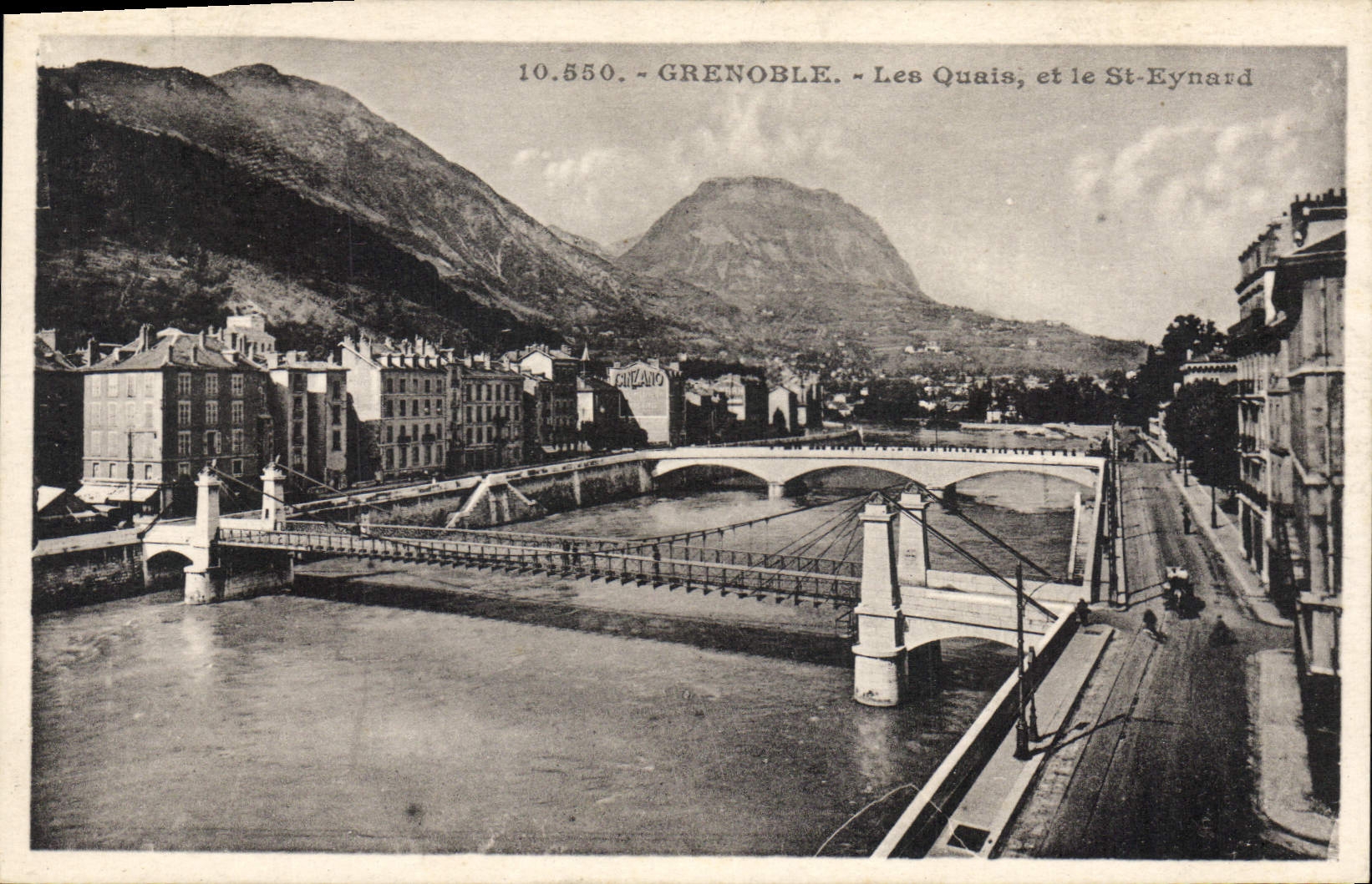 CPA Grenoble Les Quais Et Le St Eynard
