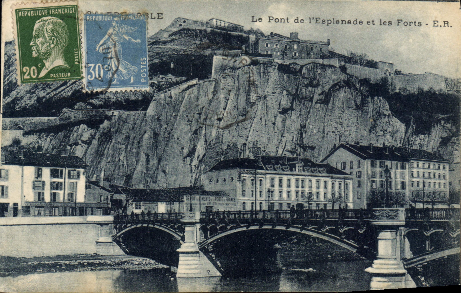 CPA Grenoble Le Pont De I'Esplanade Et Les Forts