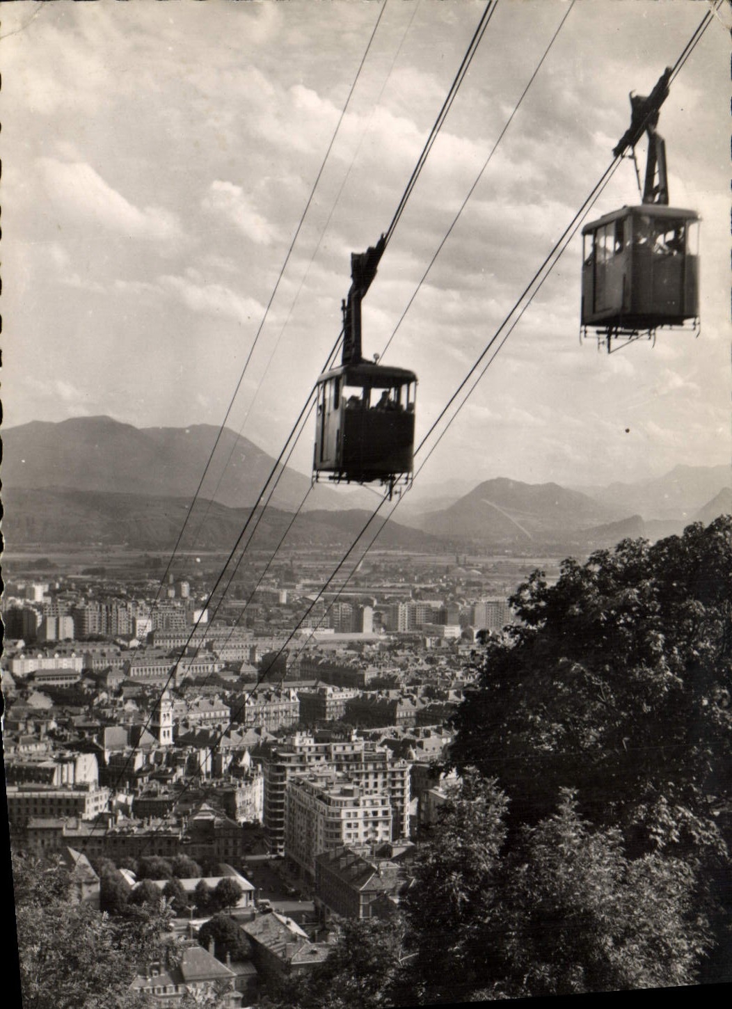 CPA Grenoble Croisement Du Telepherique
