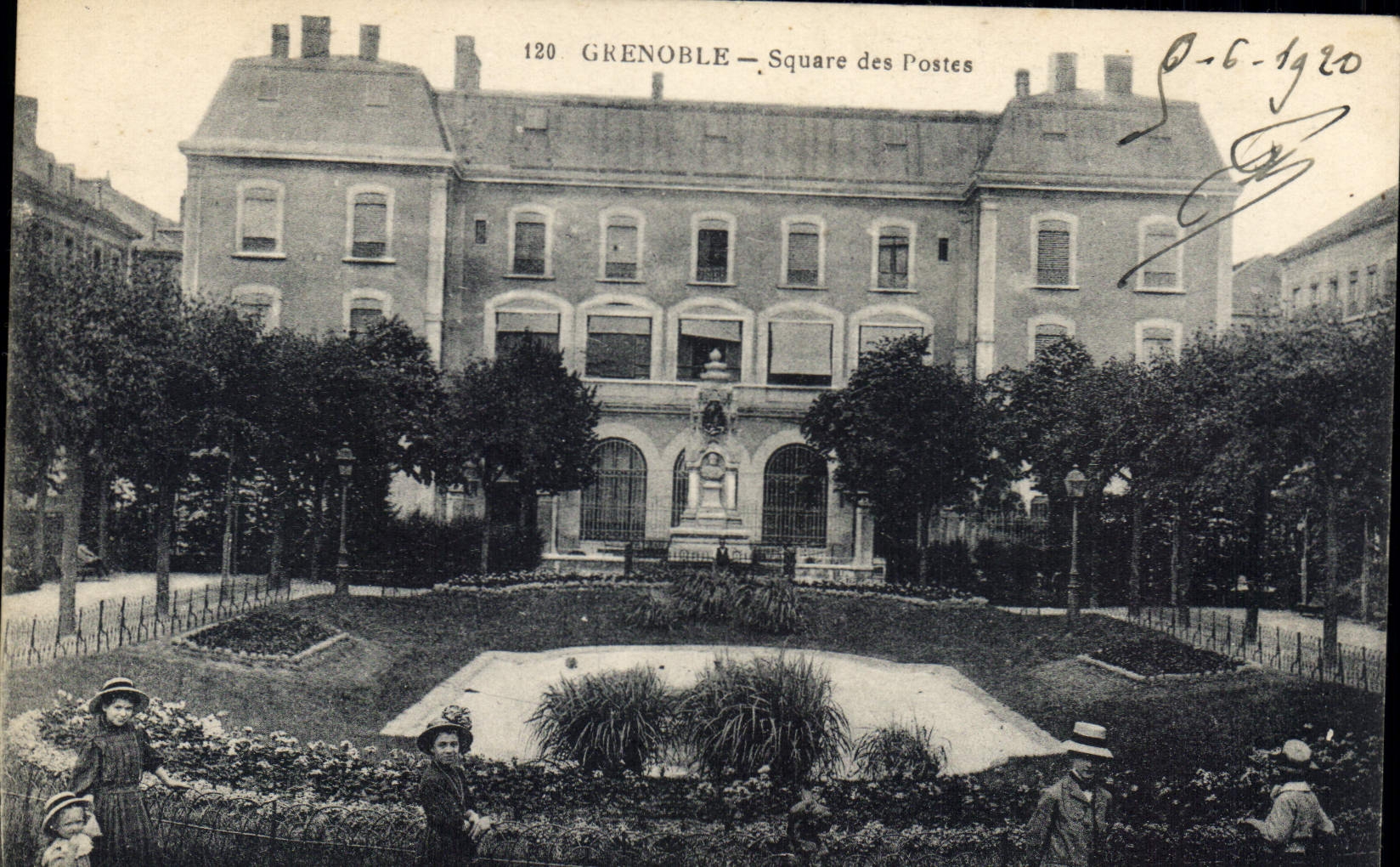 CPA Grenoble Square Des Postes