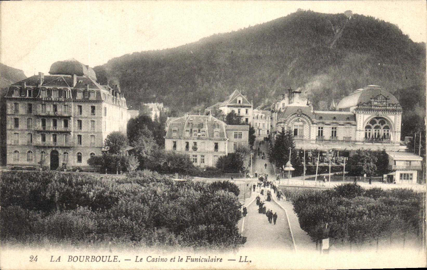 CPA La Bourboule Le Casino Et Le Funiculaire