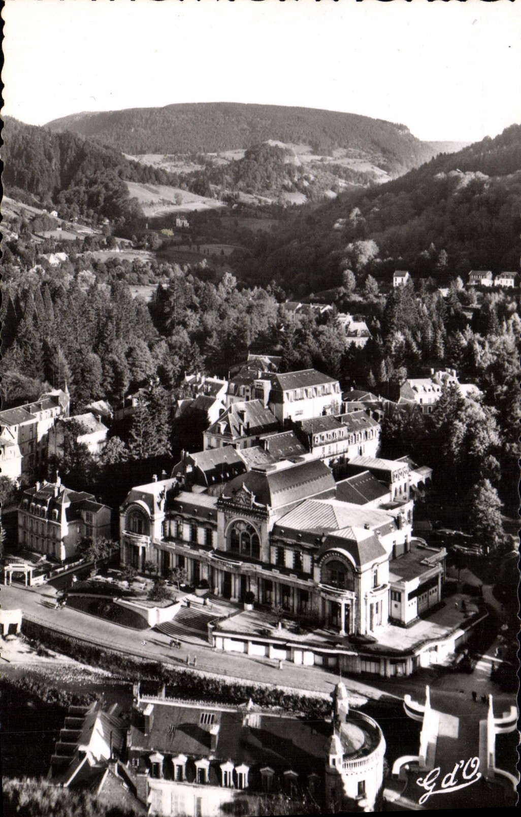 CPA La Bourboule Casino Et Vallee De Vendeix