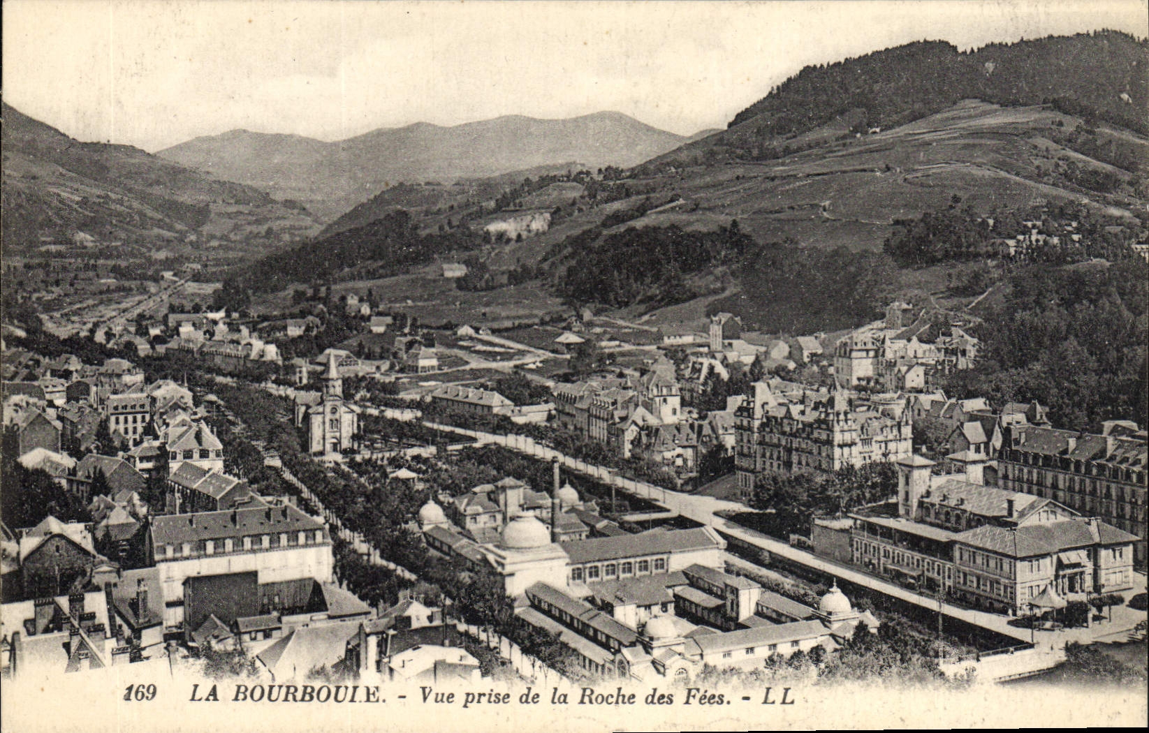 CPA La Bourboule Vue Prise De La Roche Des Fees