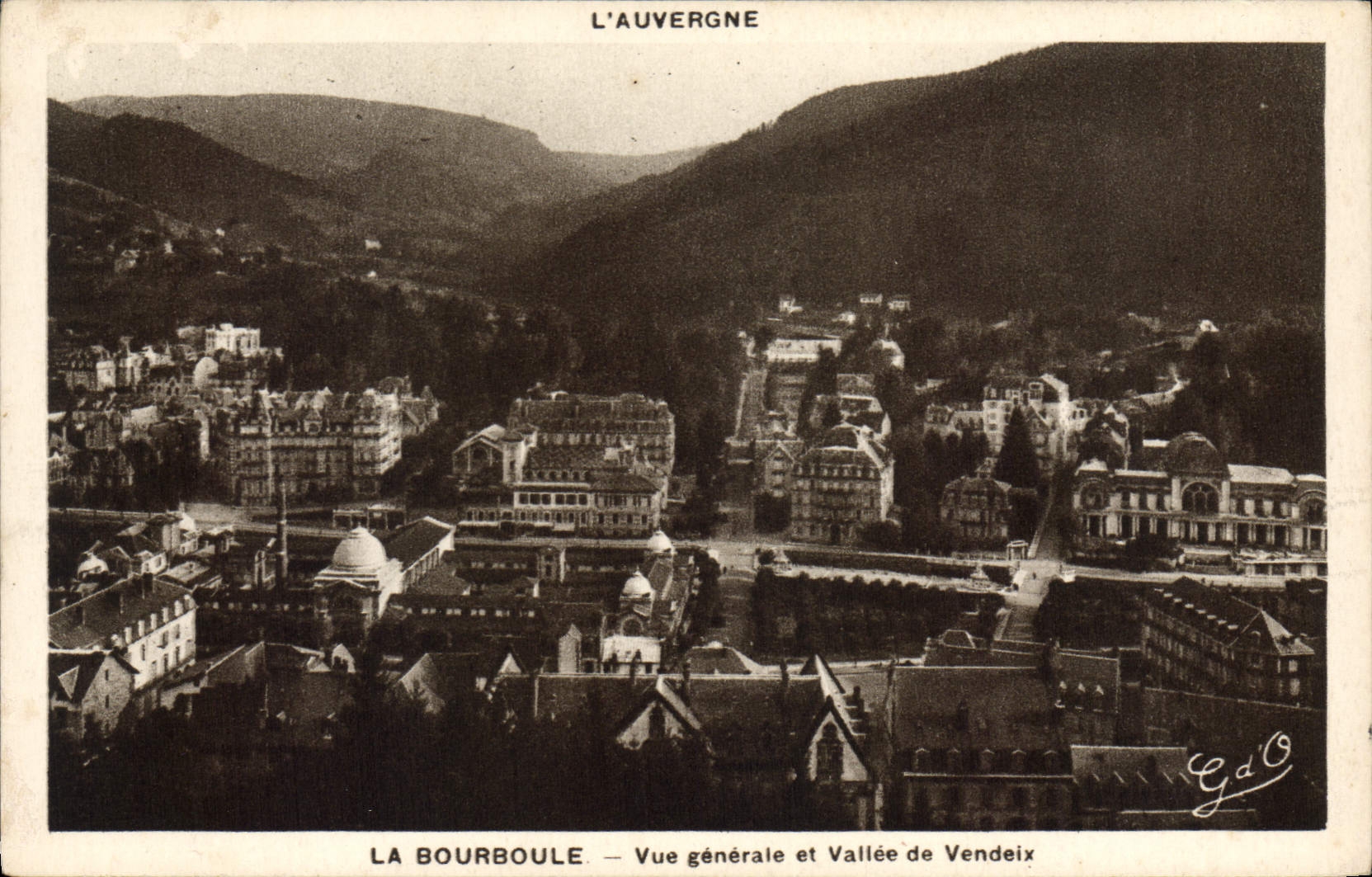CPA La Bourboule Vue Generale Et Vallee De Vendeix