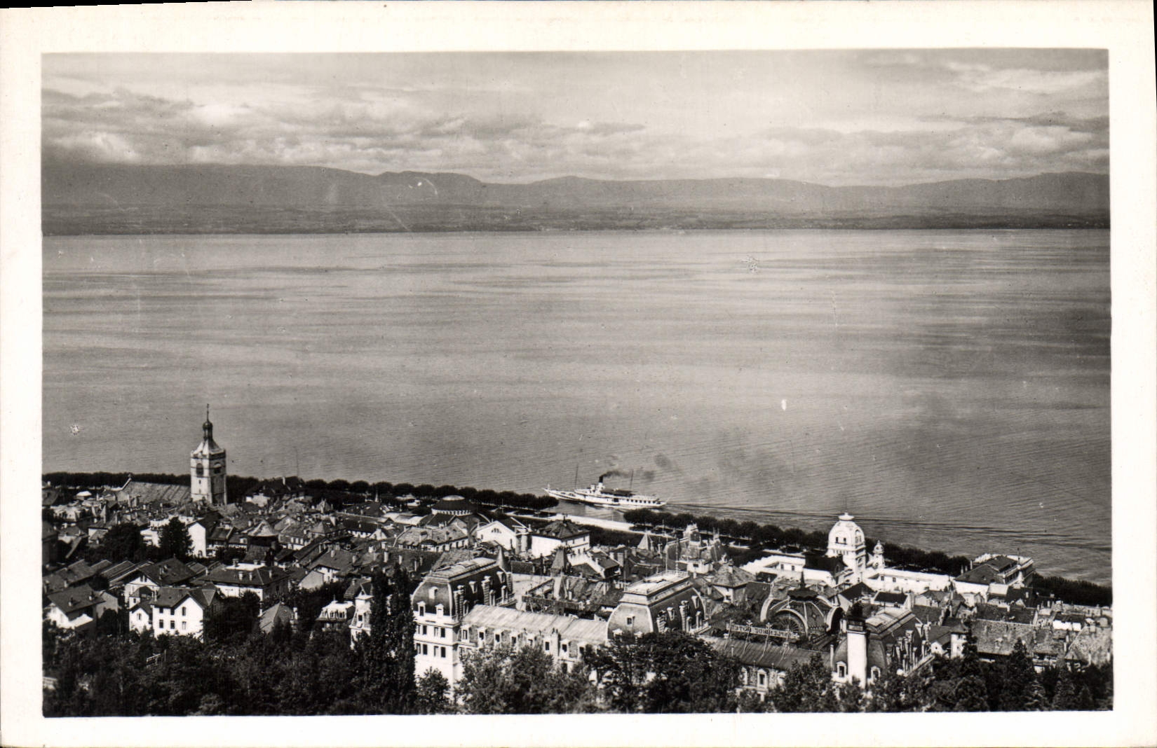 CPA Evian Les Bains Le Lac Et La Cote Suisse