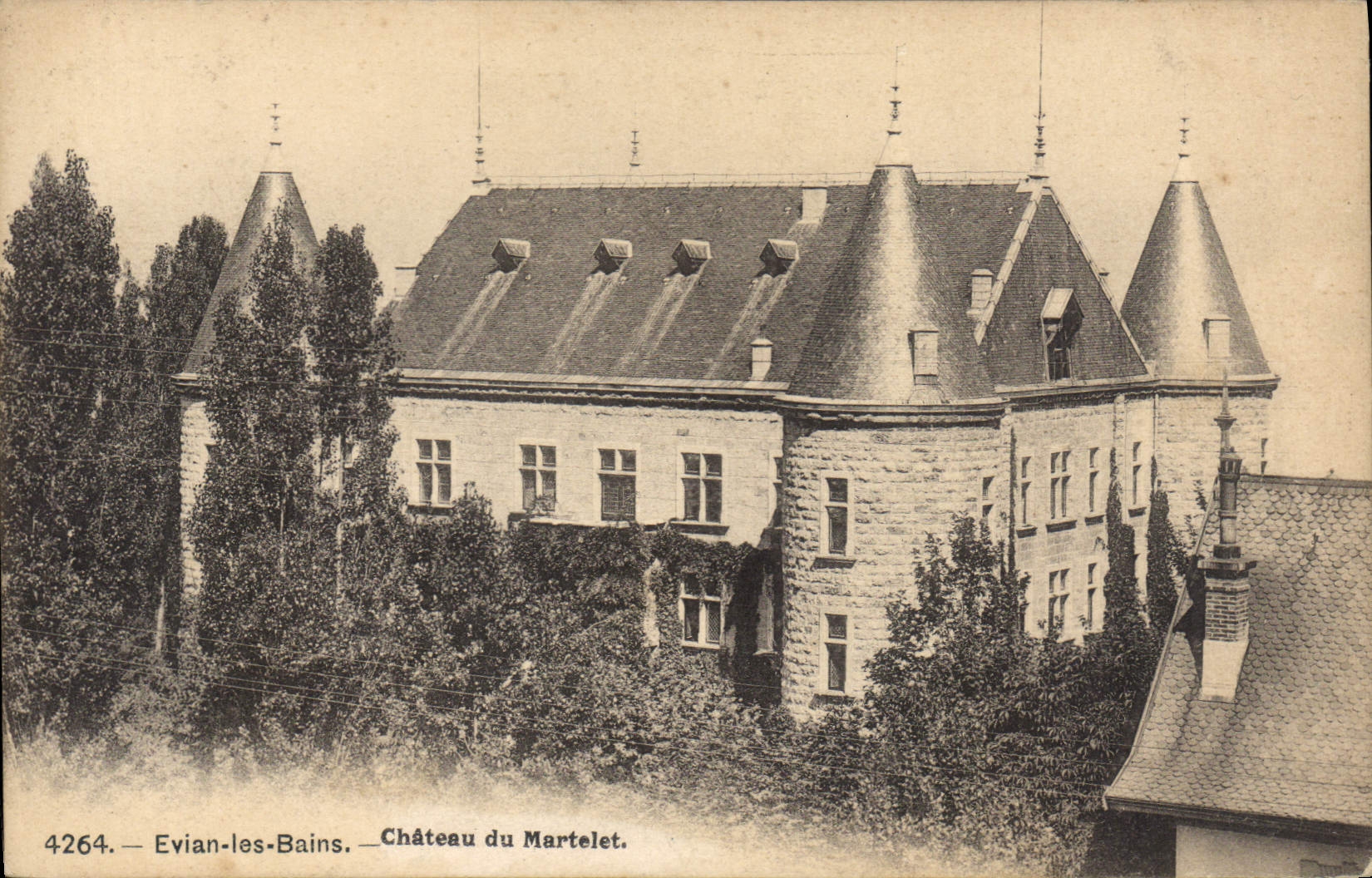 CPA Evian Les Bains Chateau Du Martelet