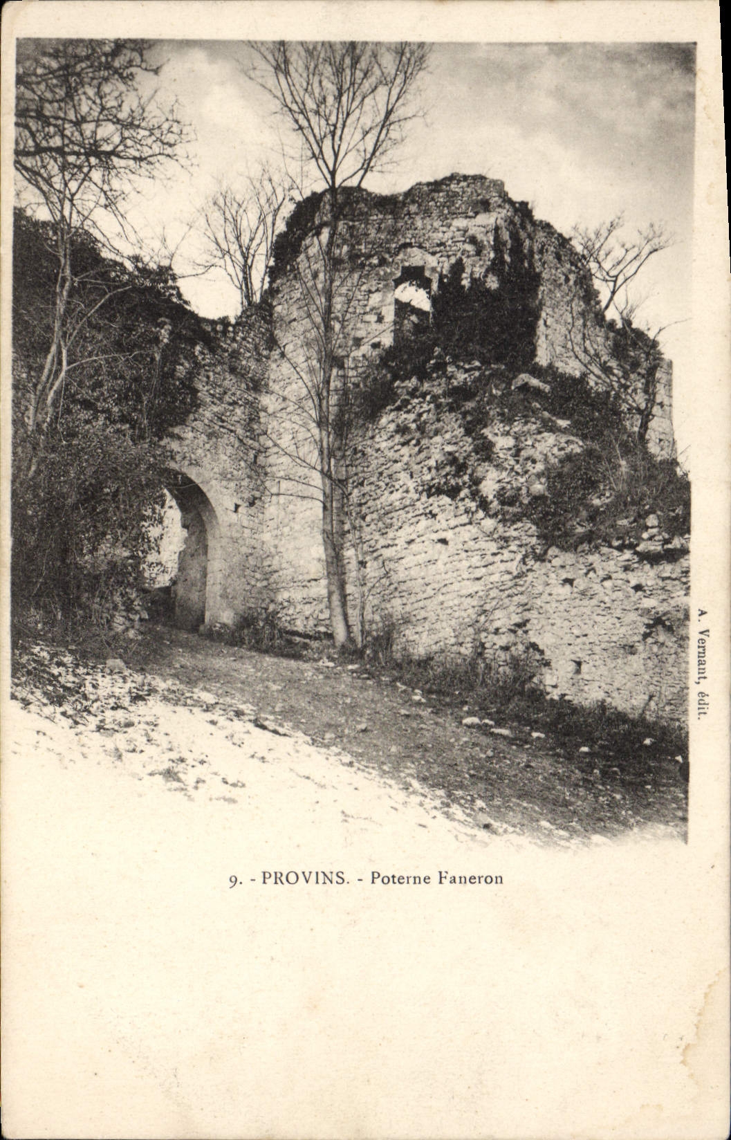 CPA Provins Poterne Faneron