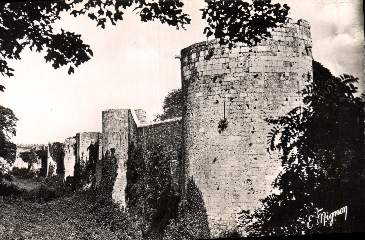 CPA Provins Ville Haute Tour Aux Engins
