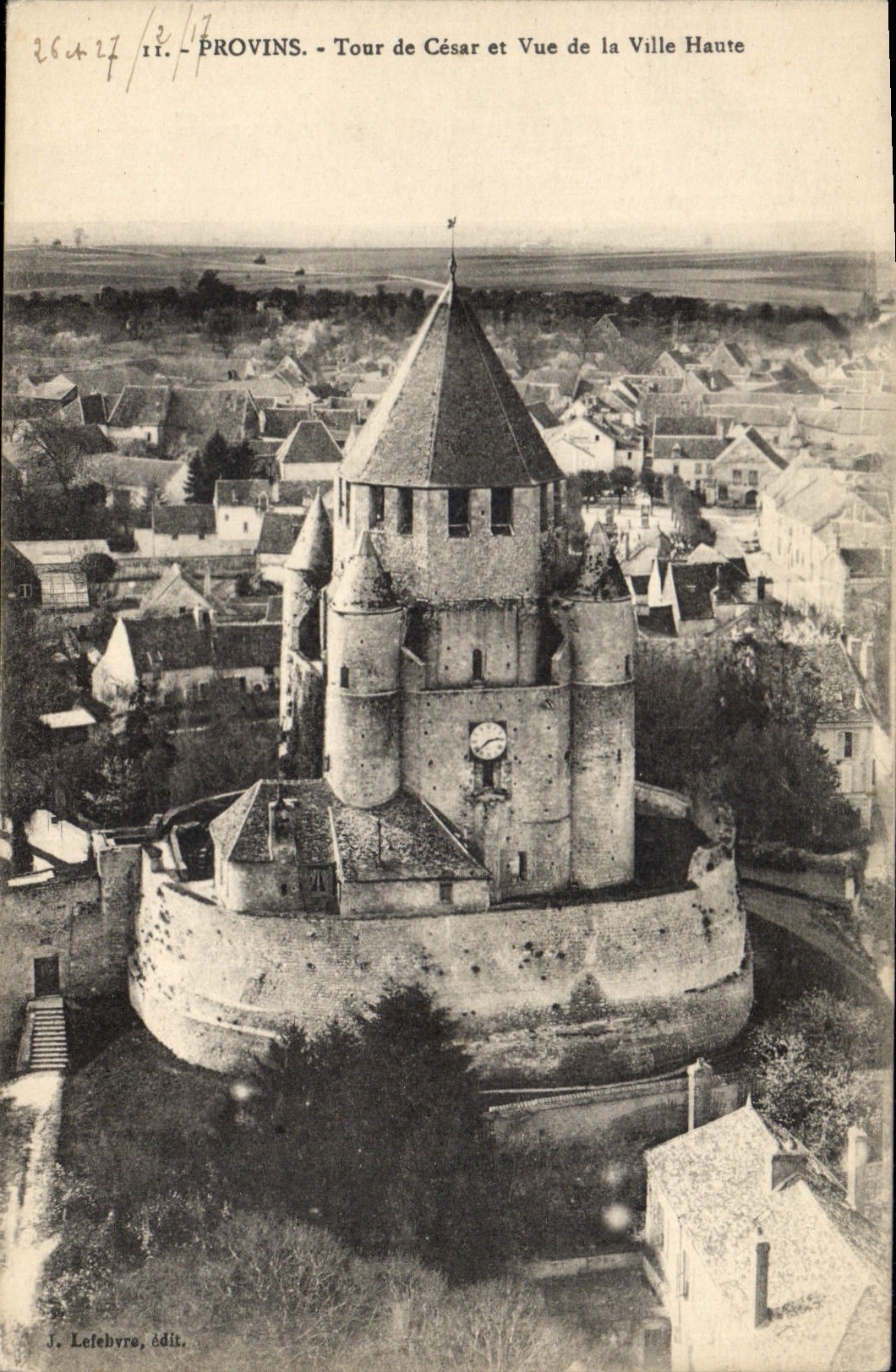 CPA Provins Tour De Cesar Et Vue De La Ville Haute