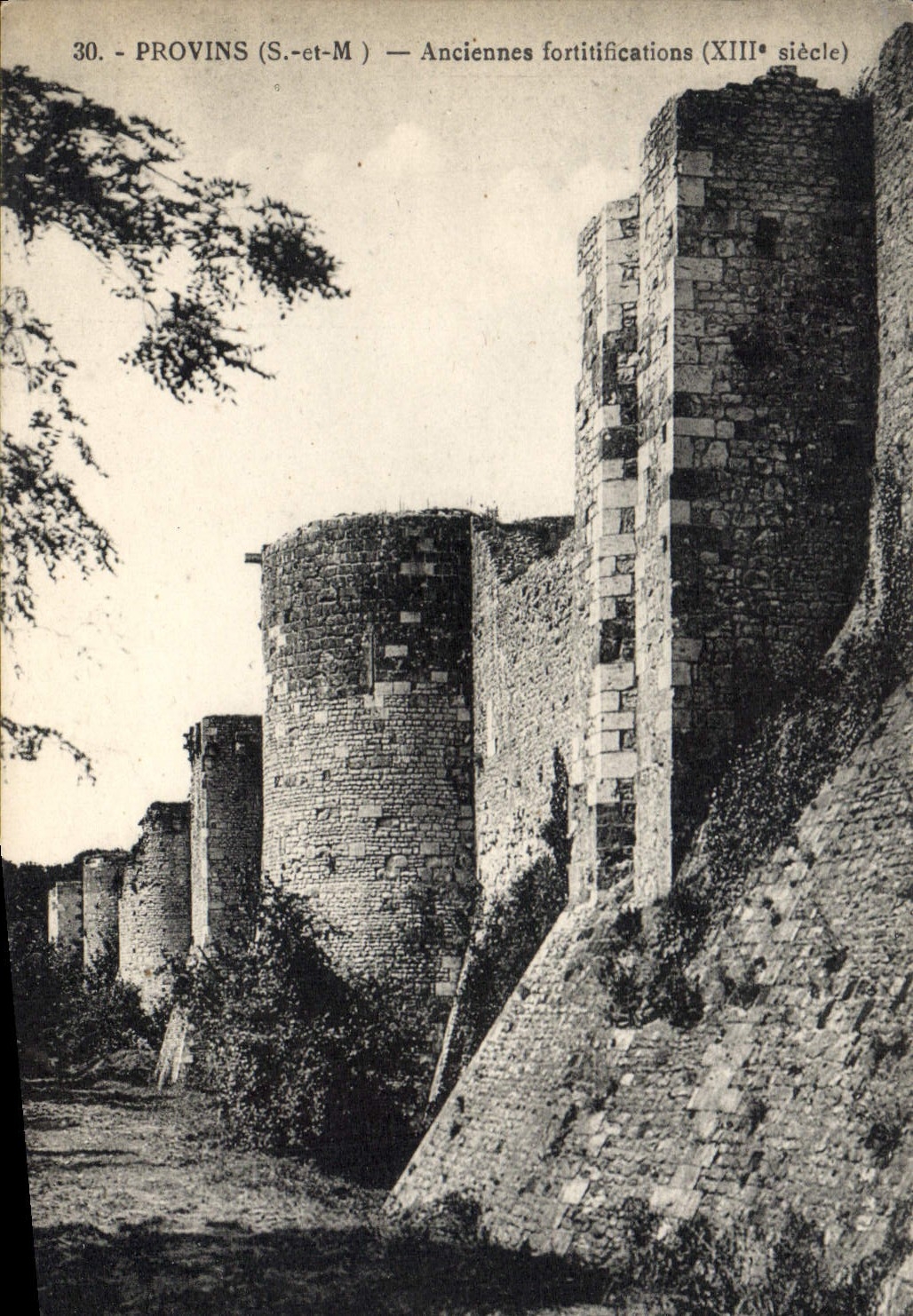 CPA Provins Anciennes Fortifications