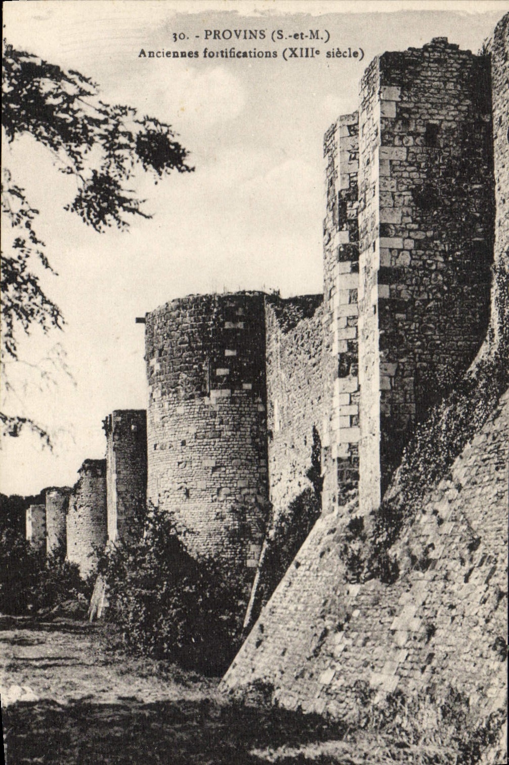 CPA Provins Anciennes Fortifications