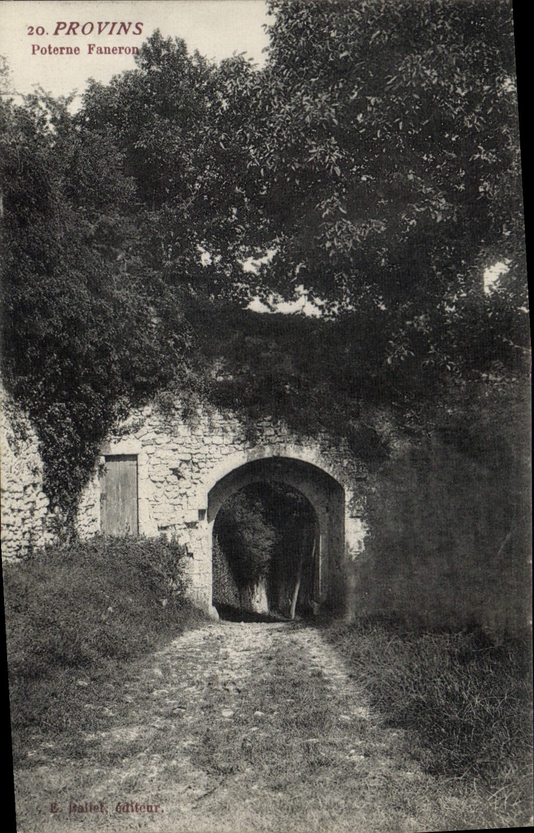 CPA Provins Poterne Faneron