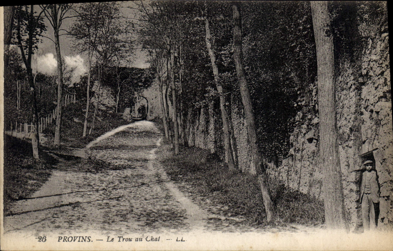 CPA Provins Le Trou Au Chat
