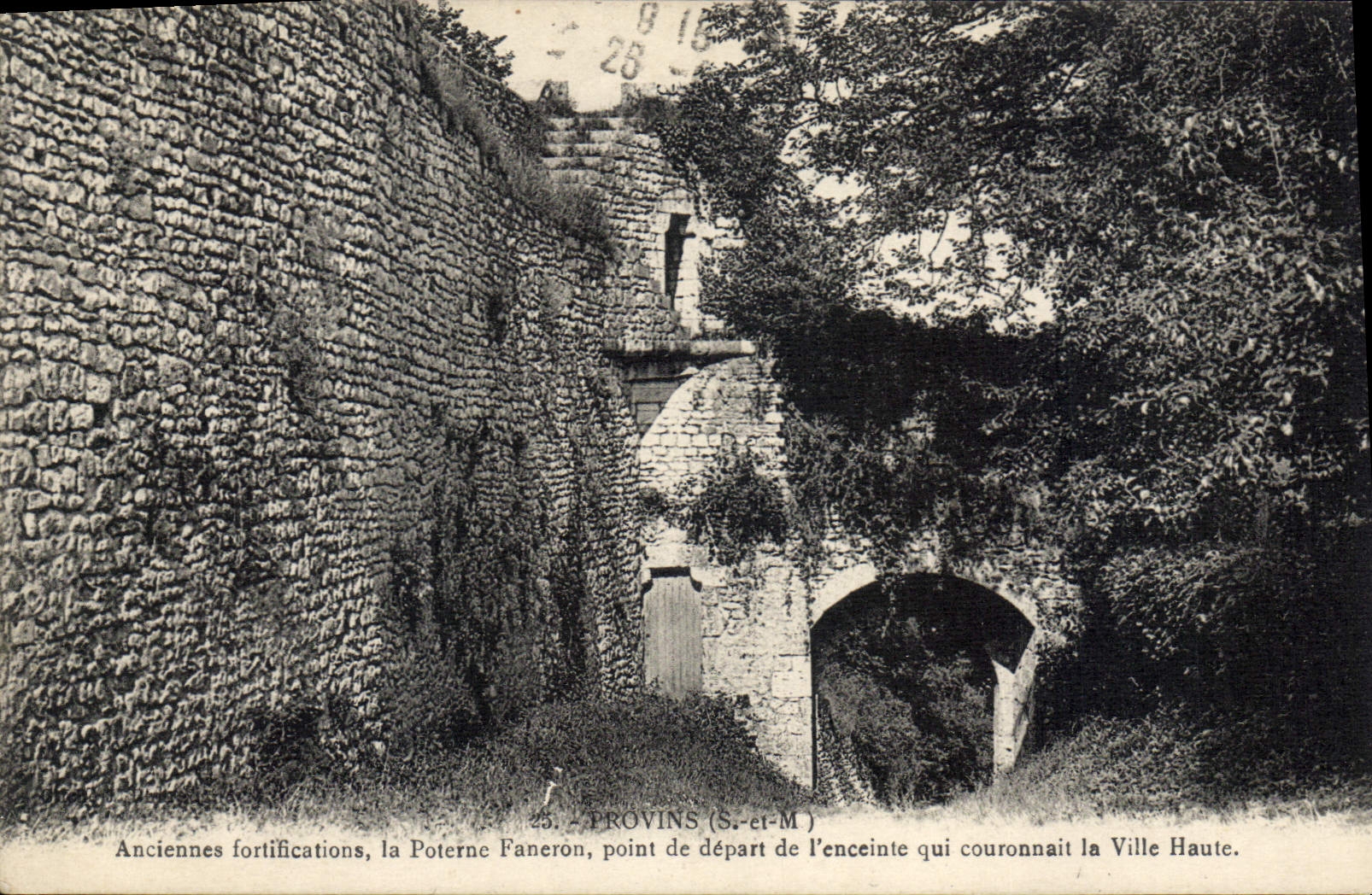 CPA Provins Anciennes Fortifications La Poterne Faneron