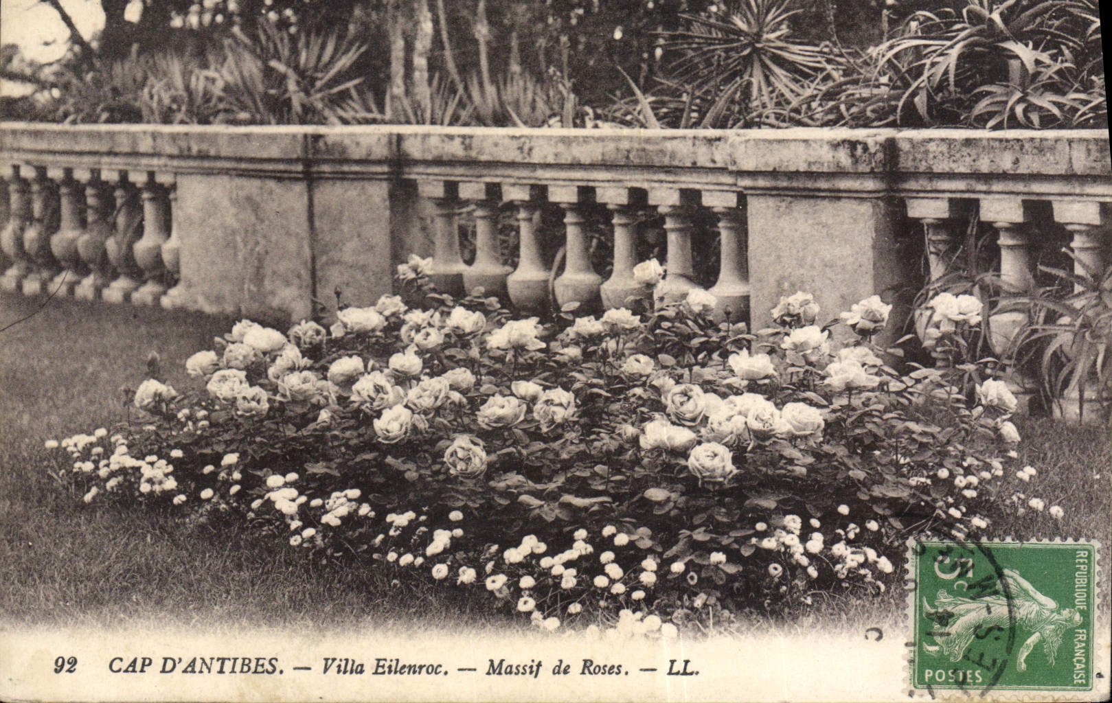 CPA Cap D'Antibes Villa Eilenroc Massif De Roses