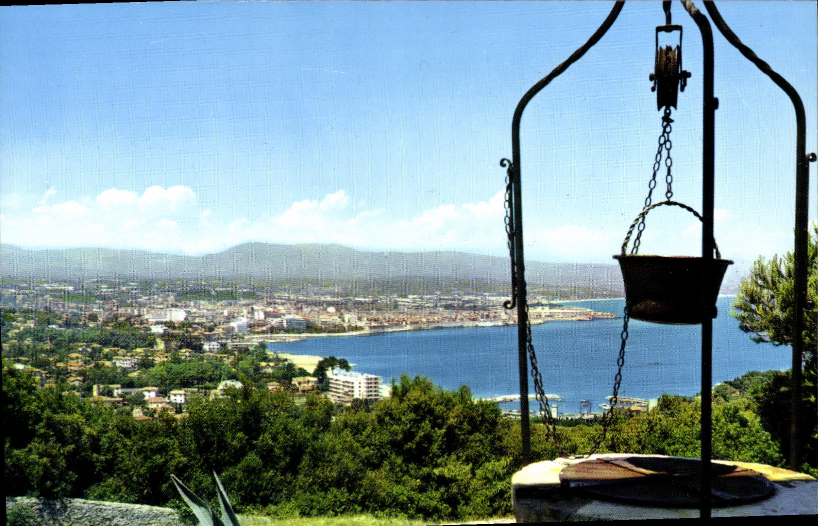 CPA La Cote D'Azur Antibes Vue Generale Prise De La Garoupe