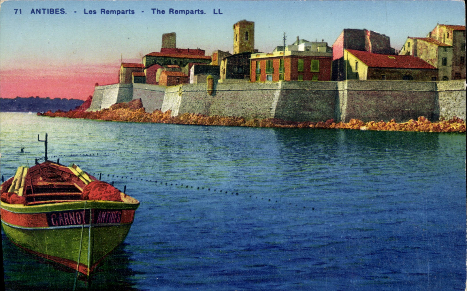 CPA Antibes Les Remparts